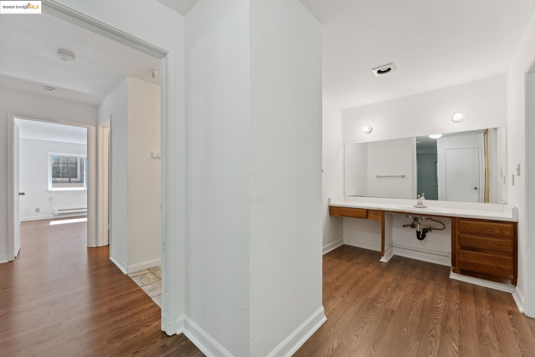 Detail Gallery Image 22 of 33 For 325 Vernon St #105,  Oakland,  CA 94610 - 2 Beds | 2 Baths