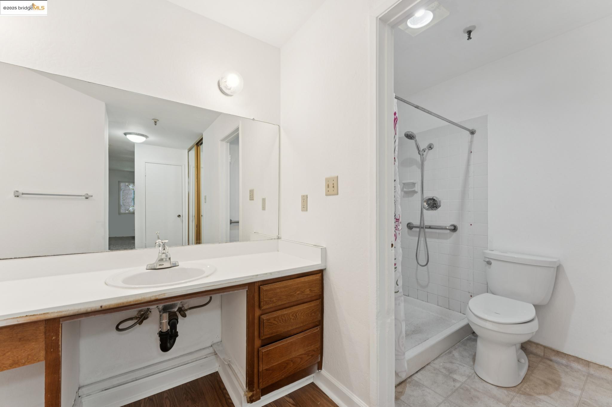 Detail Gallery Image 26 of 33 For 325 Vernon St #105,  Oakland,  CA 94610 - 2 Beds | 2 Baths