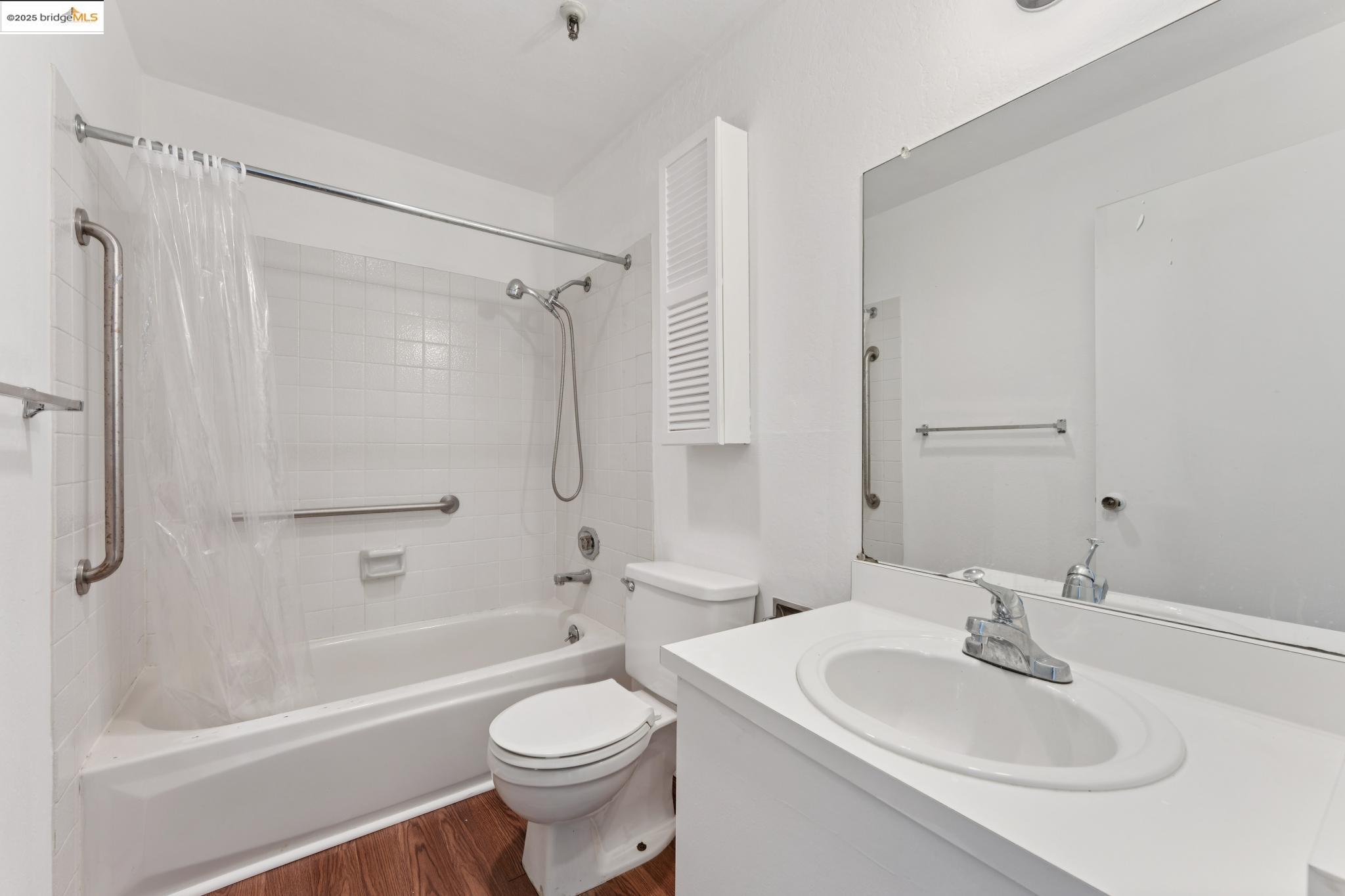 Detail Gallery Image 29 of 33 For 325 Vernon St #105,  Oakland,  CA 94610 - 2 Beds | 2 Baths