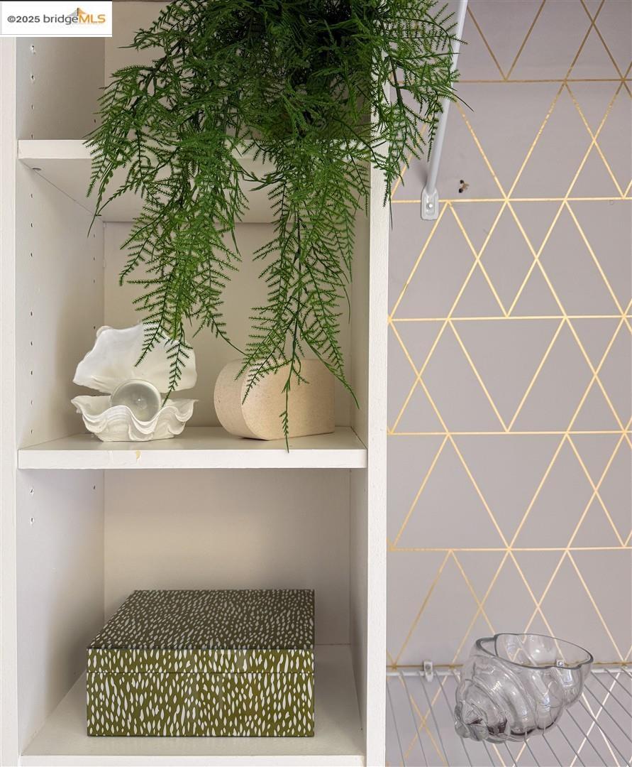 Detail Gallery Image 23 of 59 For 5524 Shattuck Ave, Oakland,  CA 94609 - 3 Beds | 2 Baths
