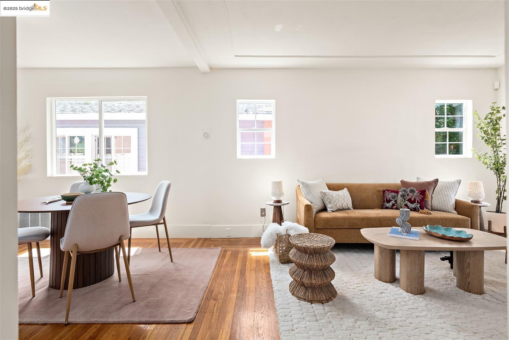 Detail Gallery Image 7 of 59 For 5524 Shattuck Ave, Oakland,  CA 94609 - 3 Beds | 2 Baths