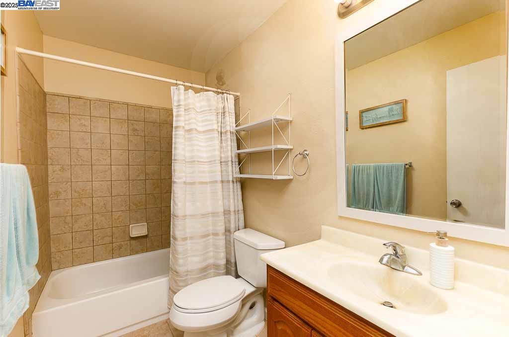 Detail Gallery Image 13 of 26 For 1482 Parkway Drive, Rohnert Park,  CA 94928-4723 - 2 Beds | 1/1 Baths