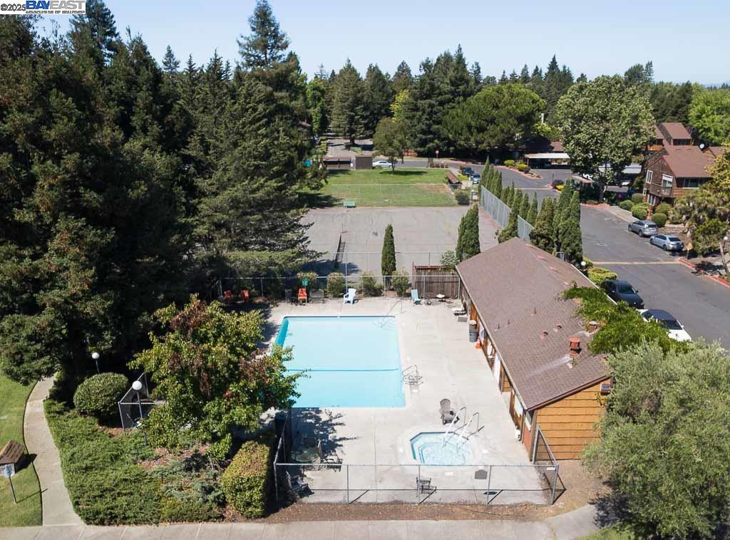 Detail Gallery Image 20 of 26 For 1482 Parkway Drive, Rohnert Park,  CA 94928-4723 - 2 Beds | 1/1 Baths