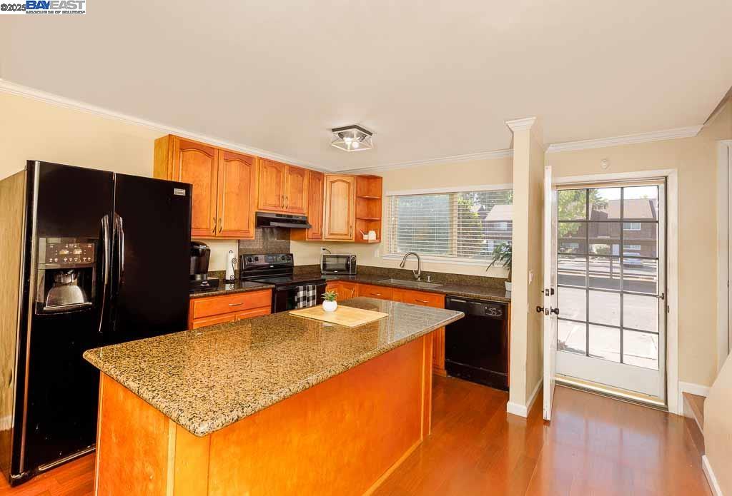 Detail Gallery Image 5 of 26 For 1482 Parkway Drive, Rohnert Park,  CA 94928-4723 - 2 Beds | 1/1 Baths