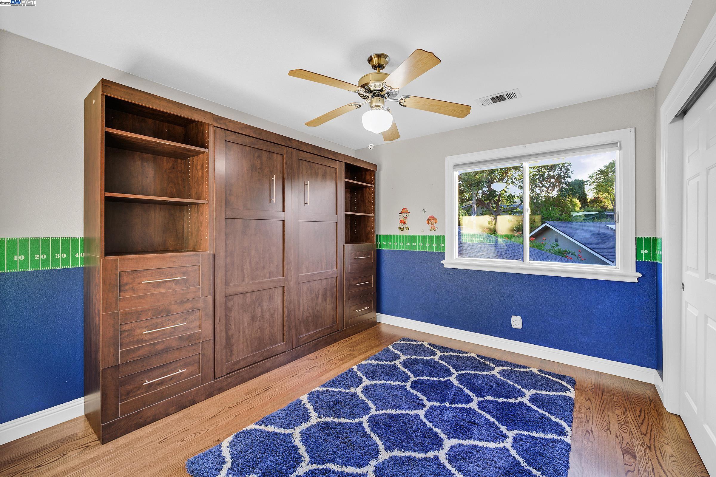 Detail Gallery Image 20 of 43 For 7872 Meadowbrook Ct, Pleasanton,  CA 94588 - 5 Beds | 3 Baths