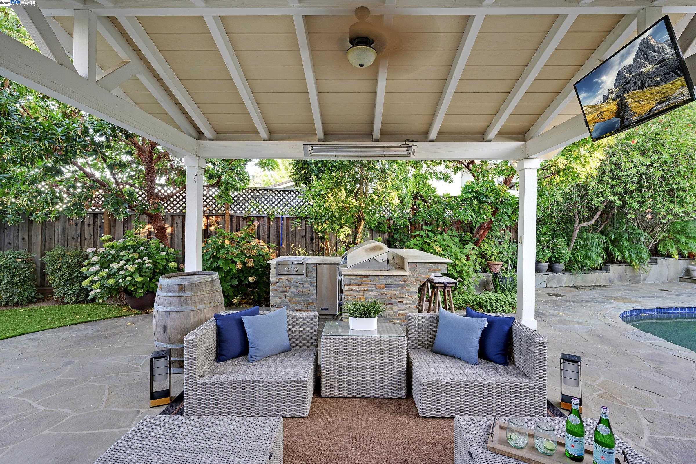 Detail Gallery Image 26 of 43 For 7872 Meadowbrook Ct, Pleasanton,  CA 94588 - 5 Beds | 3 Baths