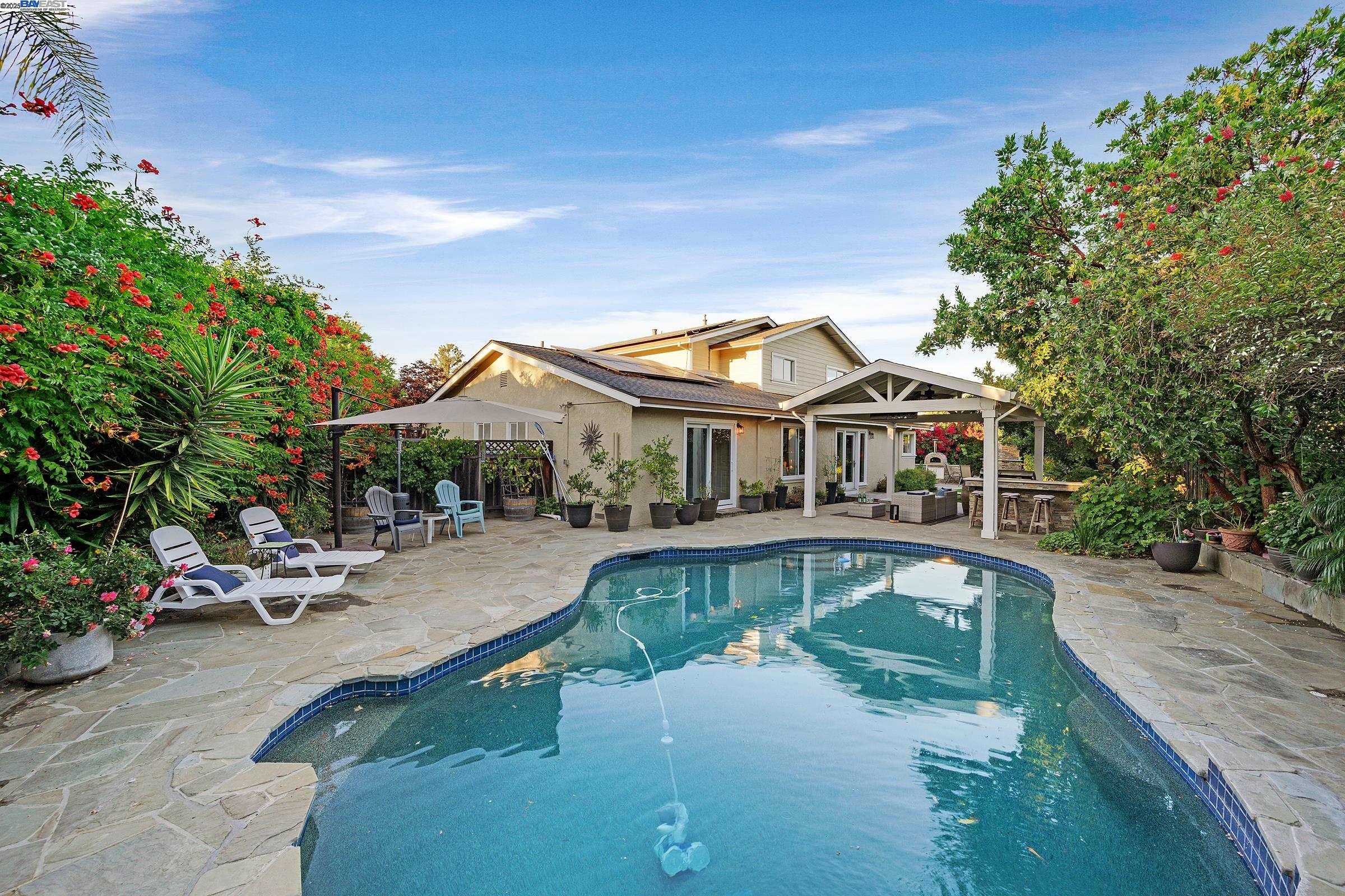 Detail Gallery Image 28 of 43 For 7872 Meadowbrook Ct, Pleasanton,  CA 94588 - 5 Beds | 3 Baths