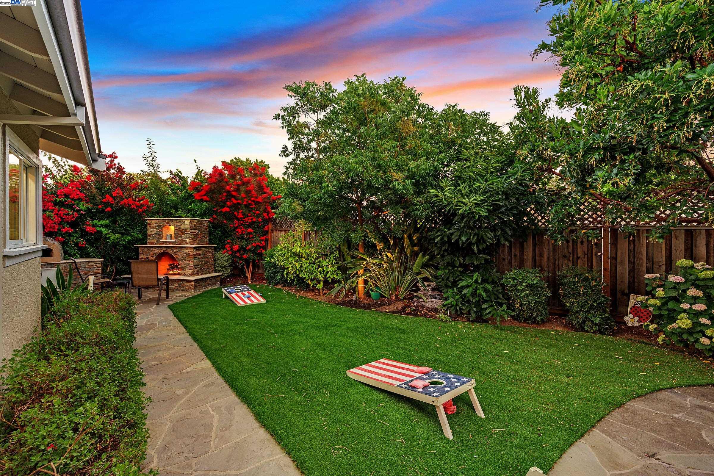 Detail Gallery Image 34 of 43 For 7872 Meadowbrook Ct, Pleasanton,  CA 94588 - 5 Beds | 3 Baths