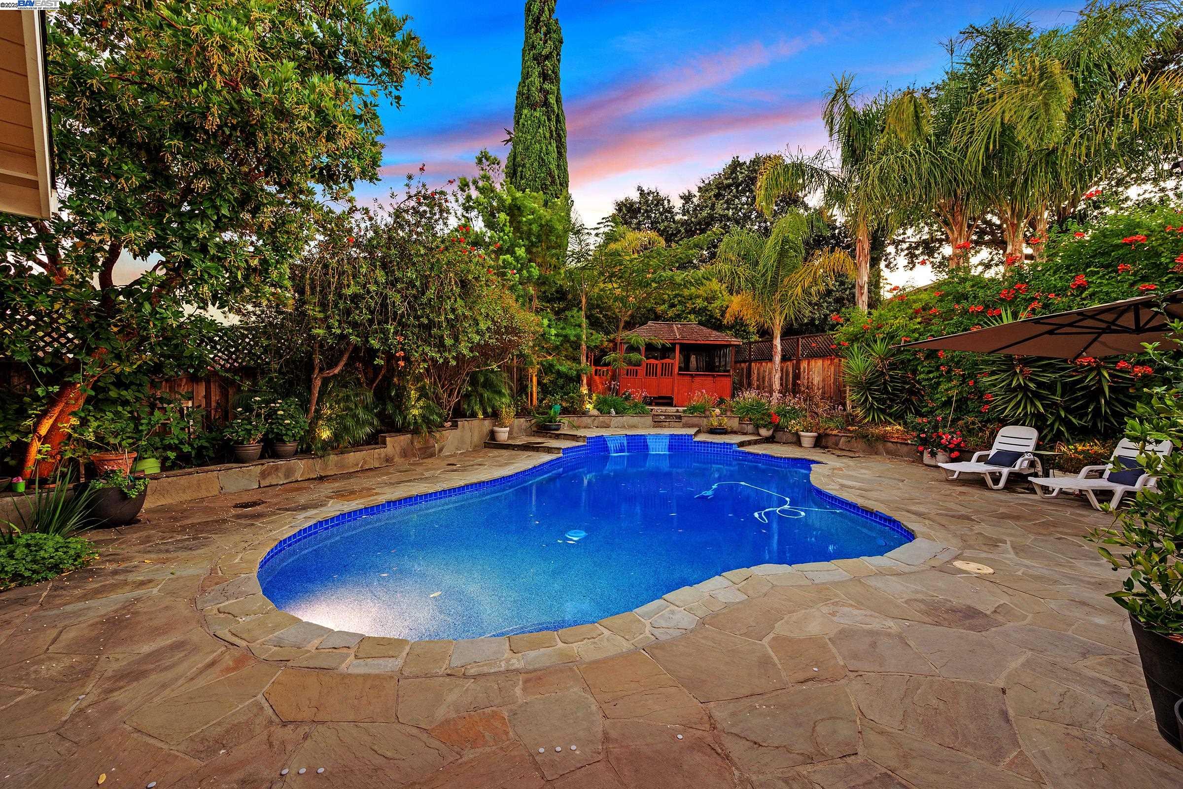 Detail Gallery Image 36 of 43 For 7872 Meadowbrook Ct, Pleasanton,  CA 94588 - 5 Beds | 3 Baths