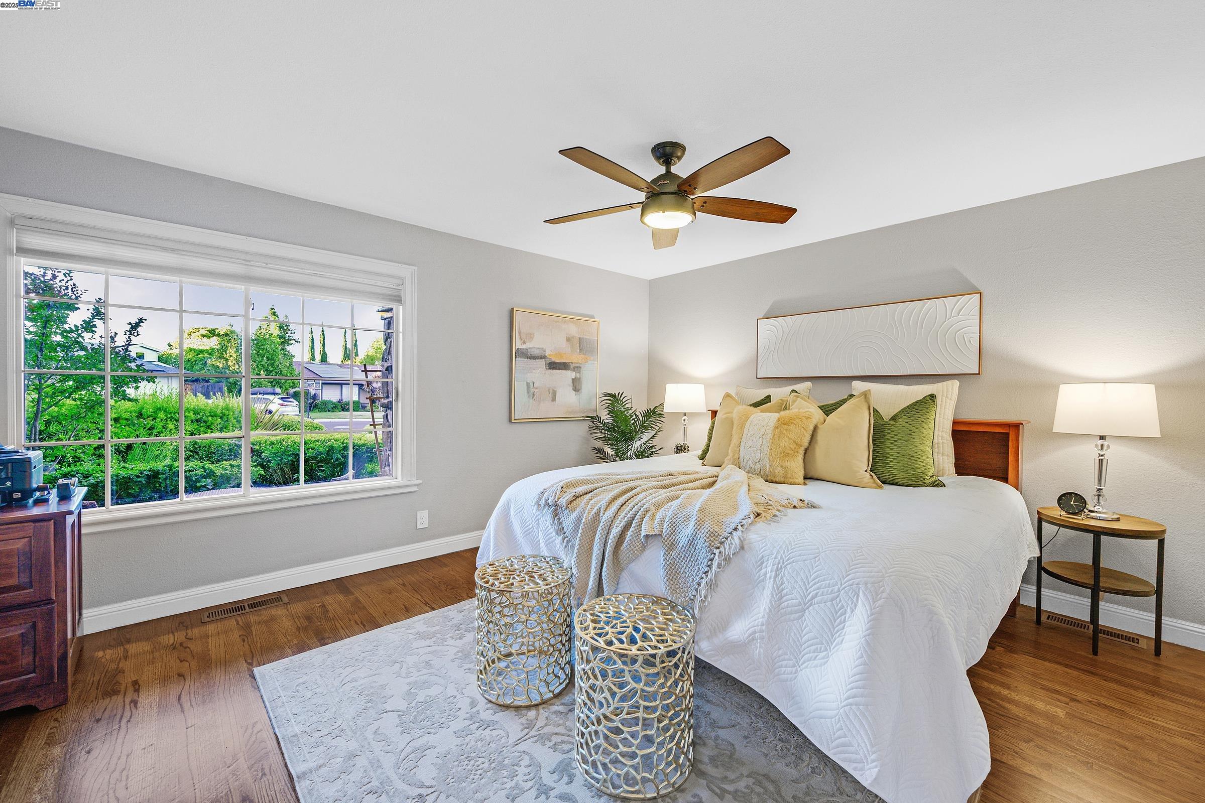 Detail Gallery Image 10 of 43 For 7872 Meadowbrook Ct, Pleasanton,  CA 94588 - 5 Beds | 3 Baths