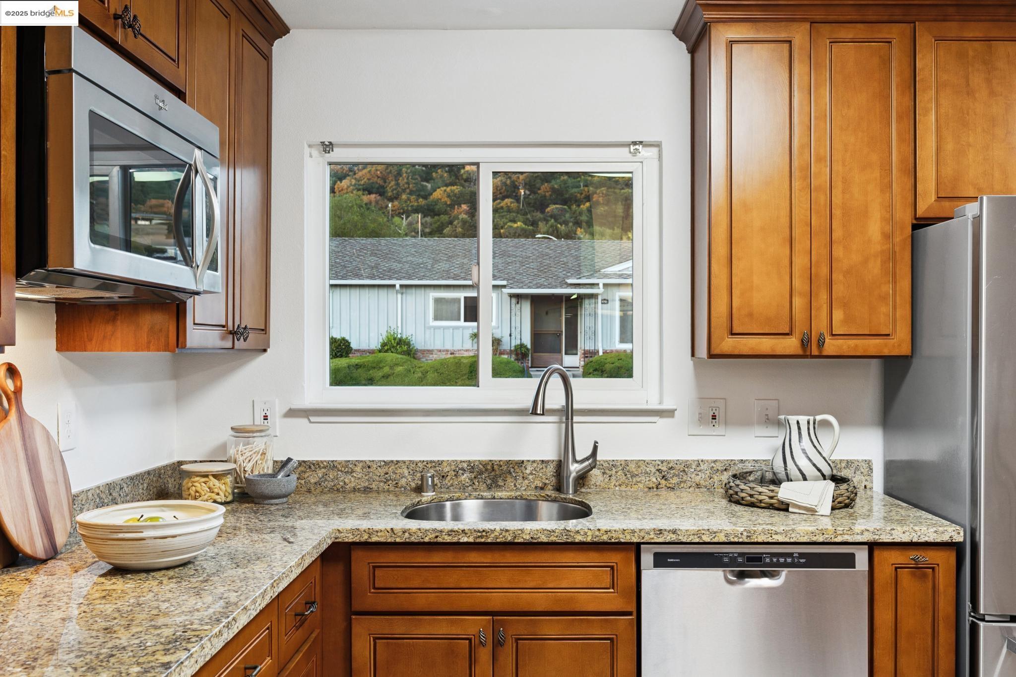 Detail Gallery Image 10 of 58 For 3438 May Rd, Richmond,  CA 94803 - 3 Beds | 2 Baths