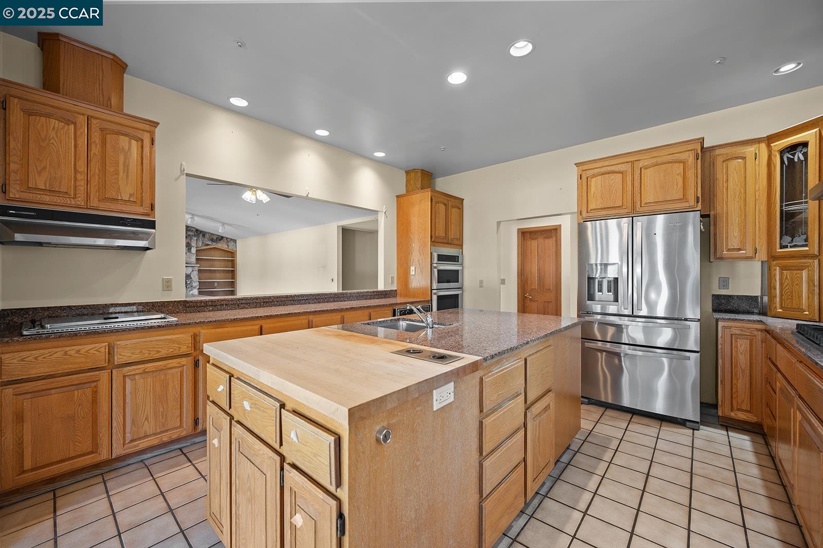 Detail Gallery Image 15 of 29 For 5278 Alhambra Valley Rd, Martinez,  CA 94553 - 5 Beds | 3 Baths