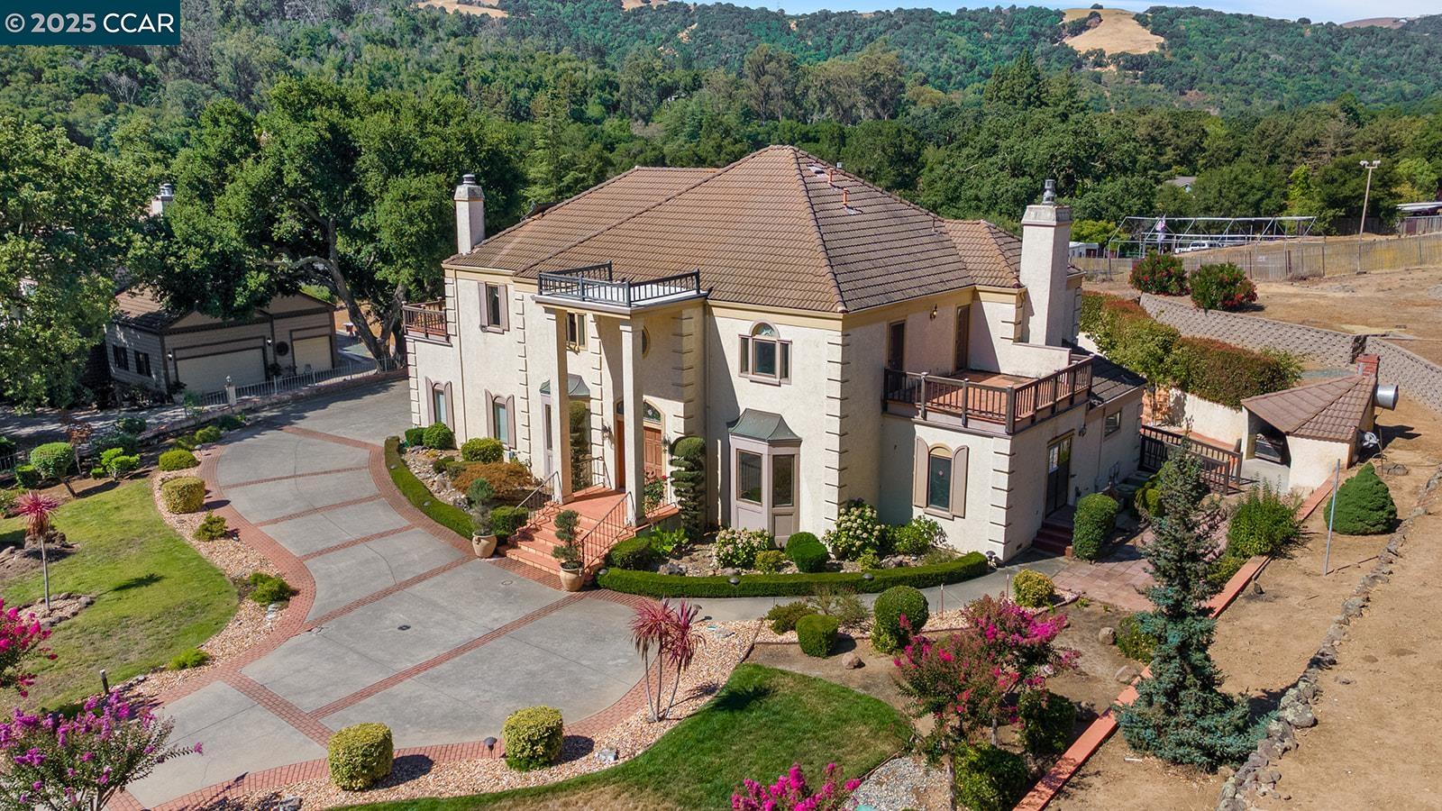 Detail Gallery Image 3 of 29 For 5278 Alhambra Valley Rd, Martinez,  CA 94553 - 5 Beds | 3 Baths