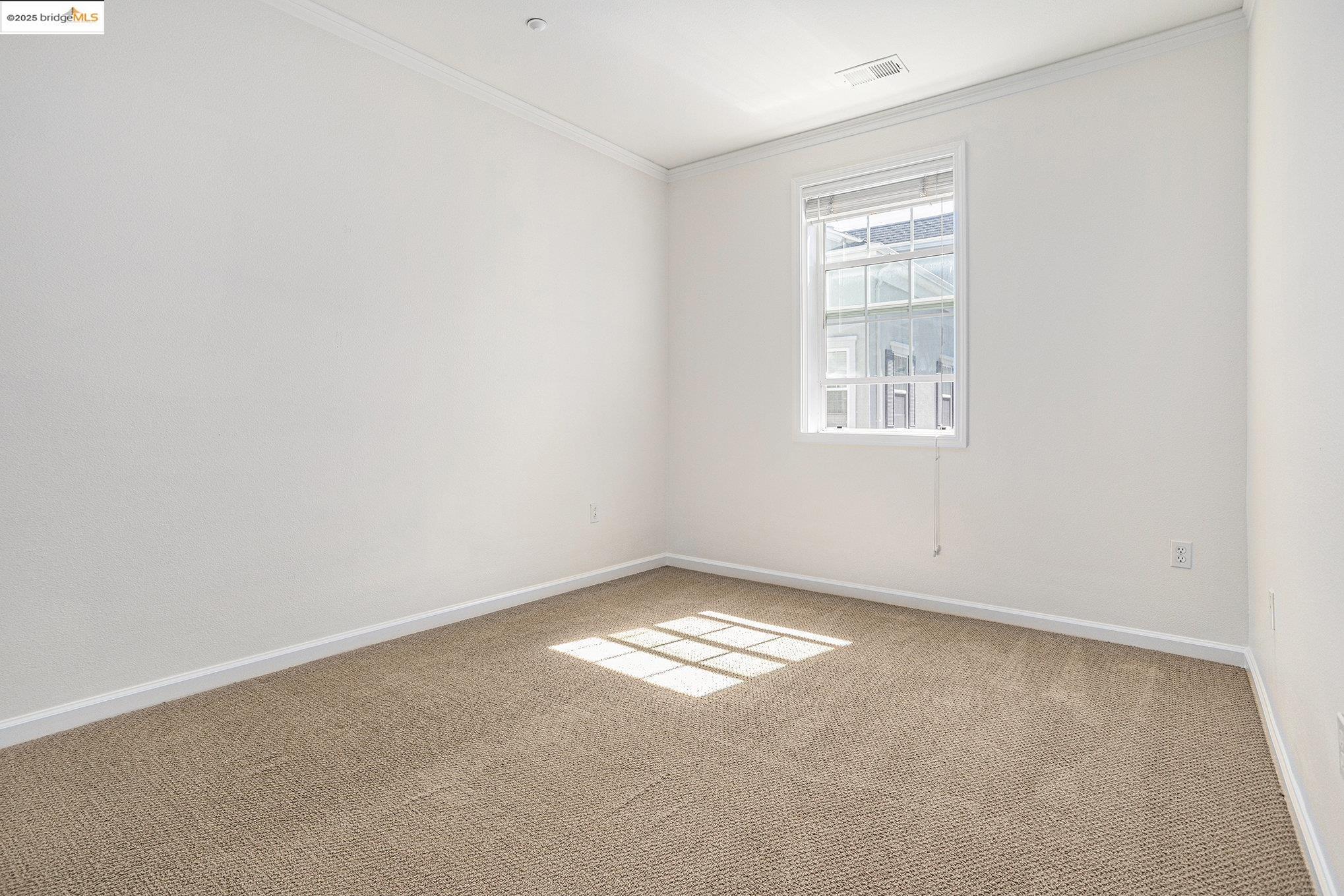 Detail Gallery Image 19 of 34 For 3730 Whitworth Dr, Dublin,  CA 94568 - 4 Beds | 3/1 Baths