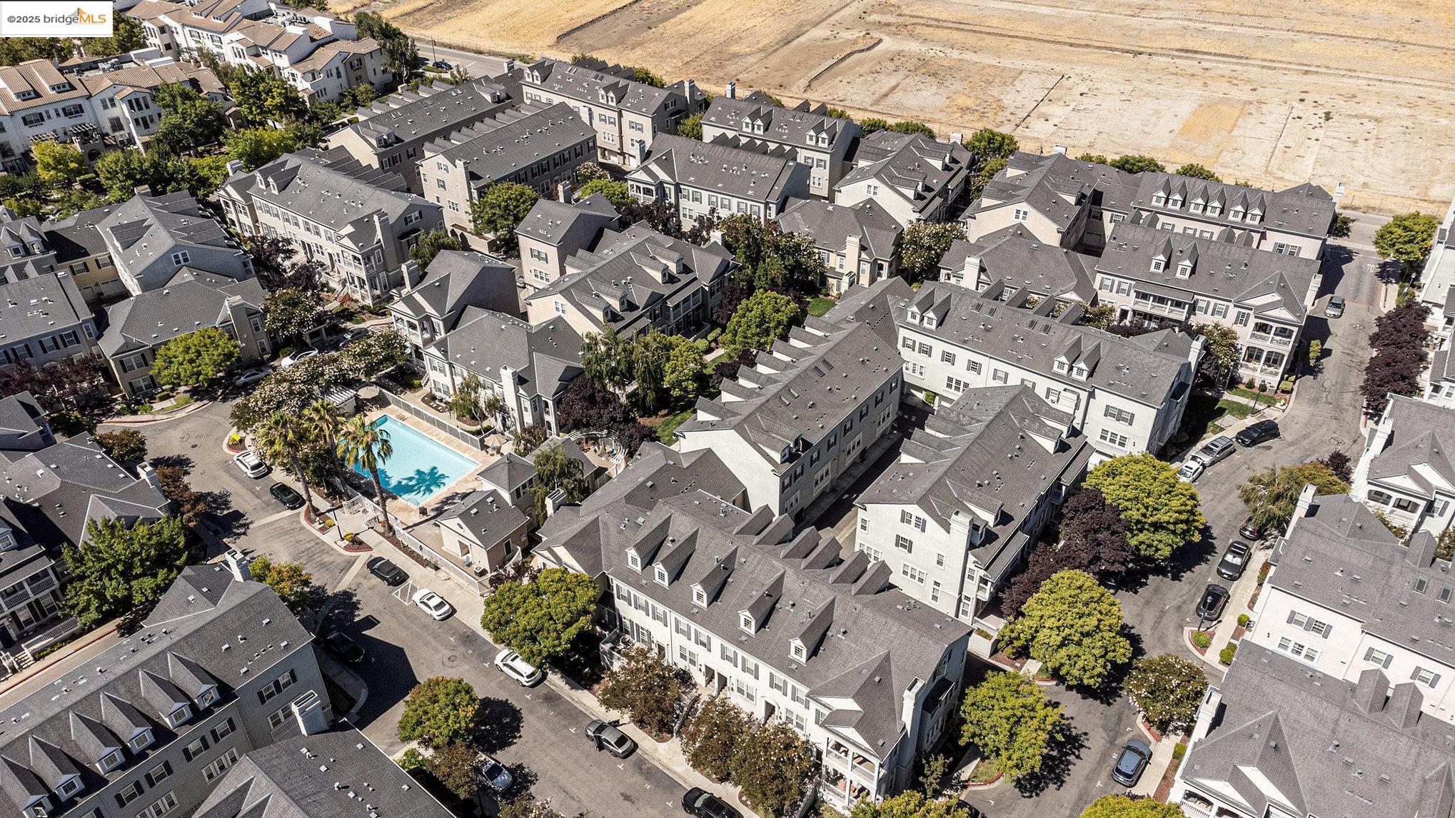 Detail Gallery Image 26 of 34 For 3730 Whitworth Dr, Dublin,  CA 94568 - 4 Beds | 3/1 Baths