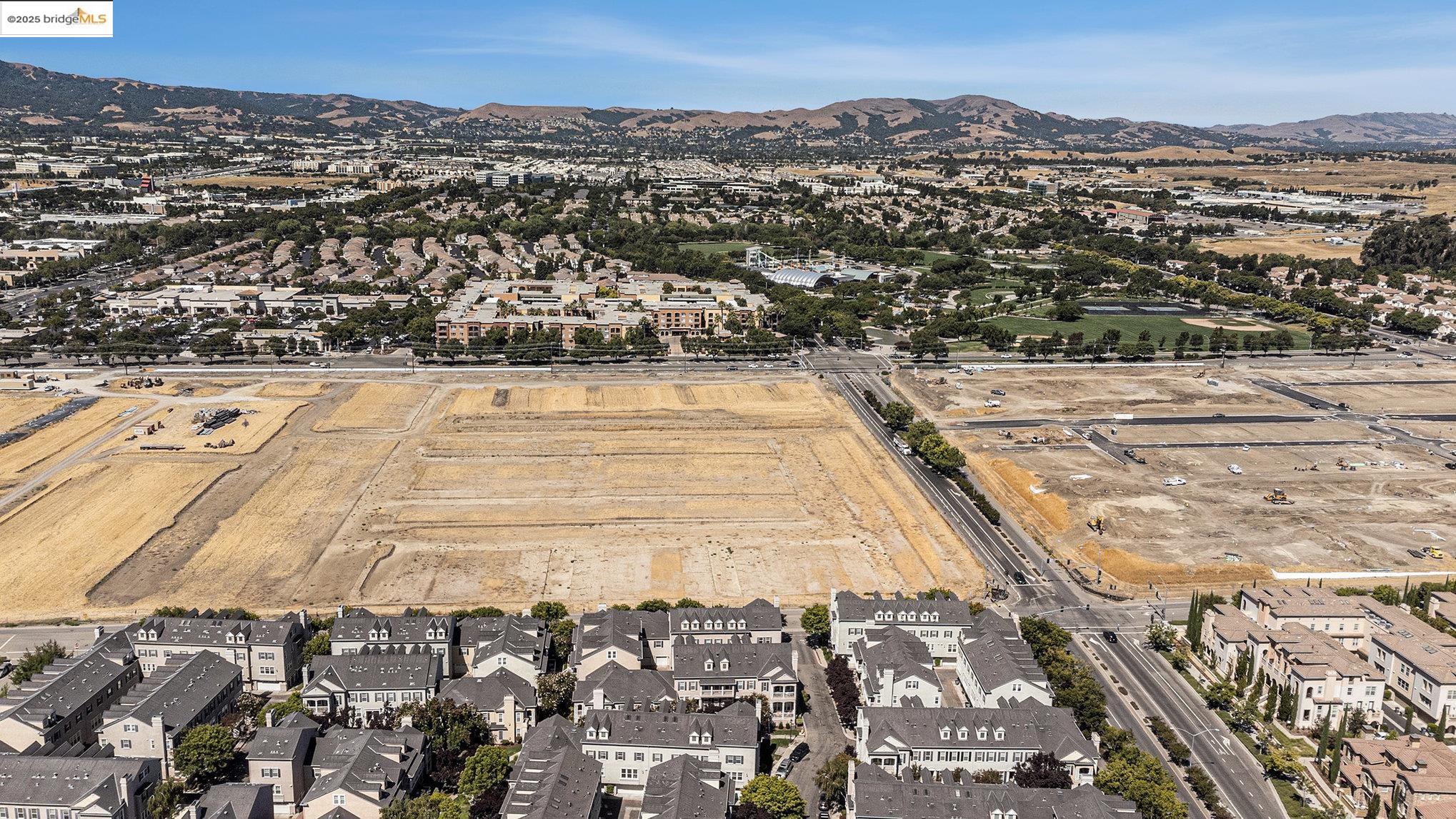 Detail Gallery Image 28 of 34 For 3730 Whitworth Dr, Dublin,  CA 94568 - 4 Beds | 3/1 Baths