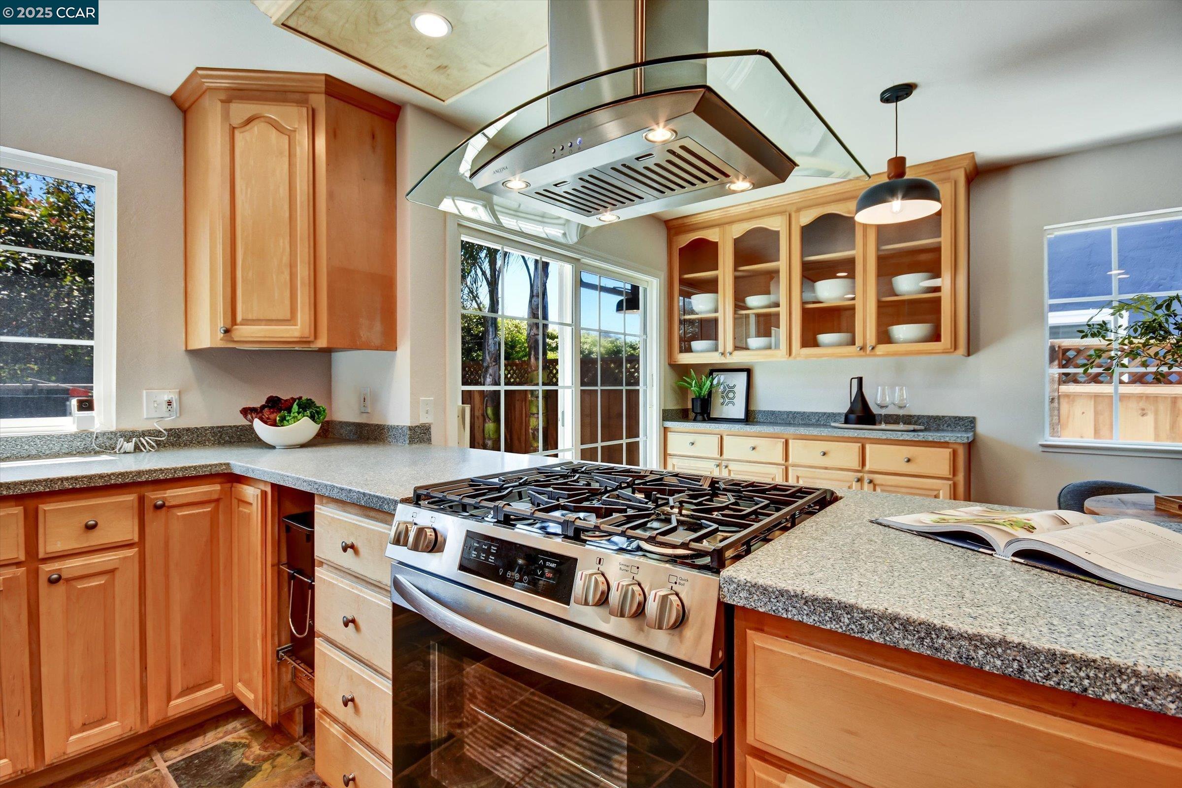 Detail Gallery Image 23 of 43 For 423 Casa Del Mar Dr, Half Moon Bay,  CA 94019 - 4 Beds | 2 Baths