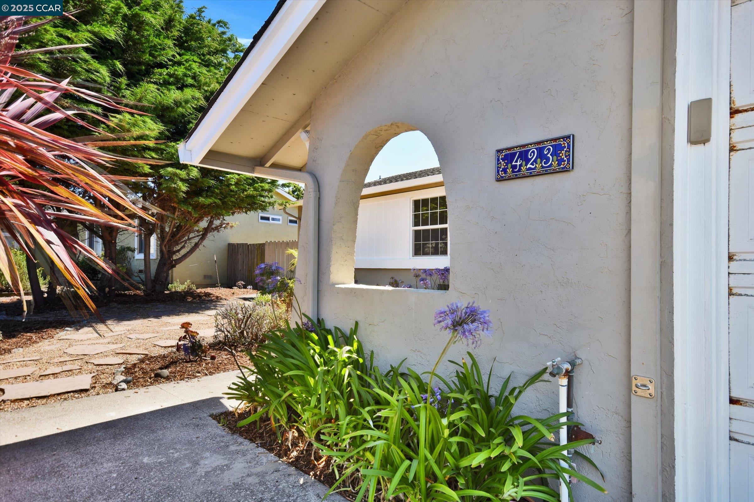 Detail Gallery Image 4 of 43 For 423 Casa Del Mar Dr, Half Moon Bay,  CA 94019 - 4 Beds | 2 Baths