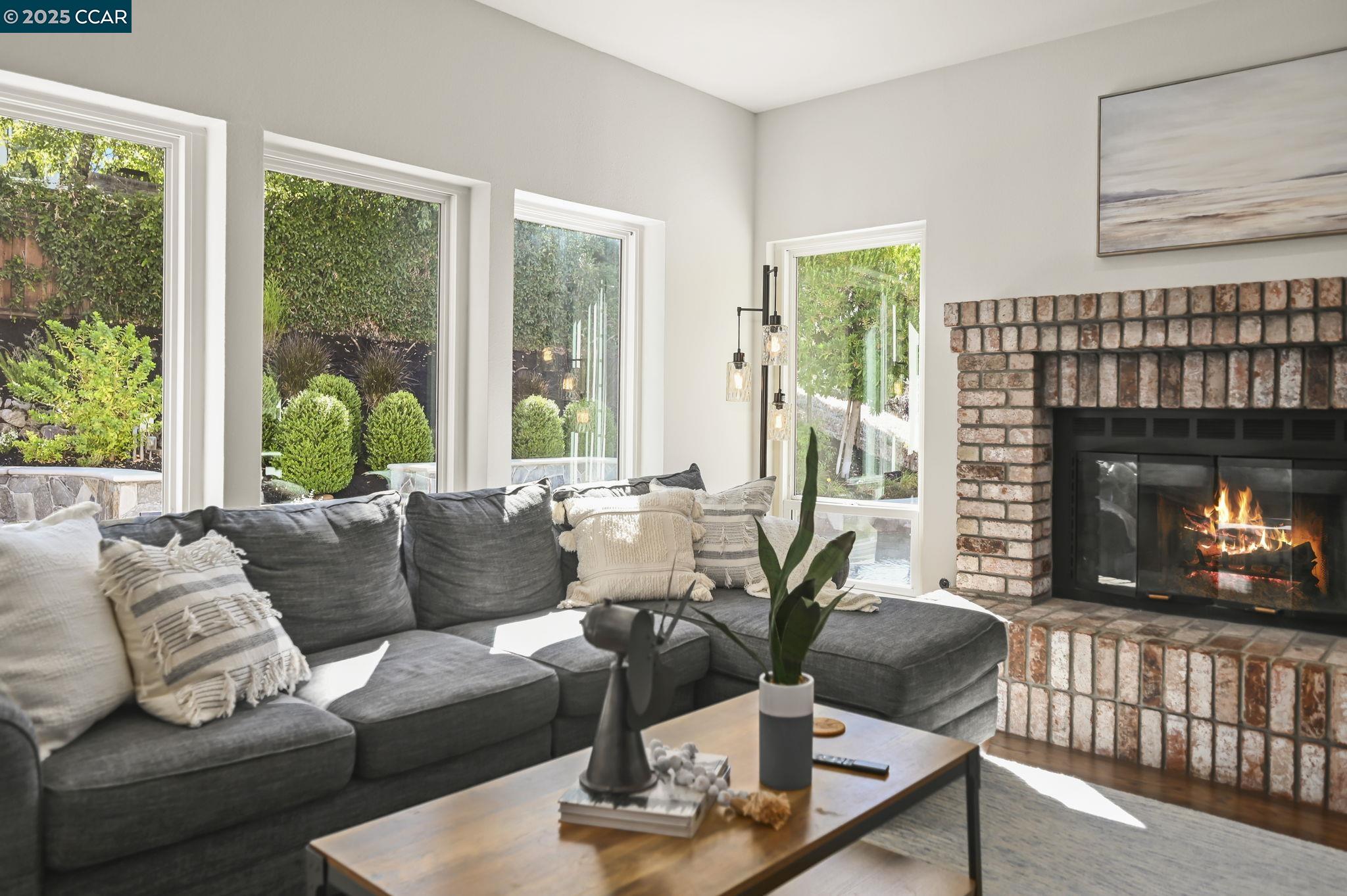 Detail Gallery Image 18 of 57 For 47 Kentfield Ct, Alamo,  CA 94507 - 4 Beds | 2/1 Baths