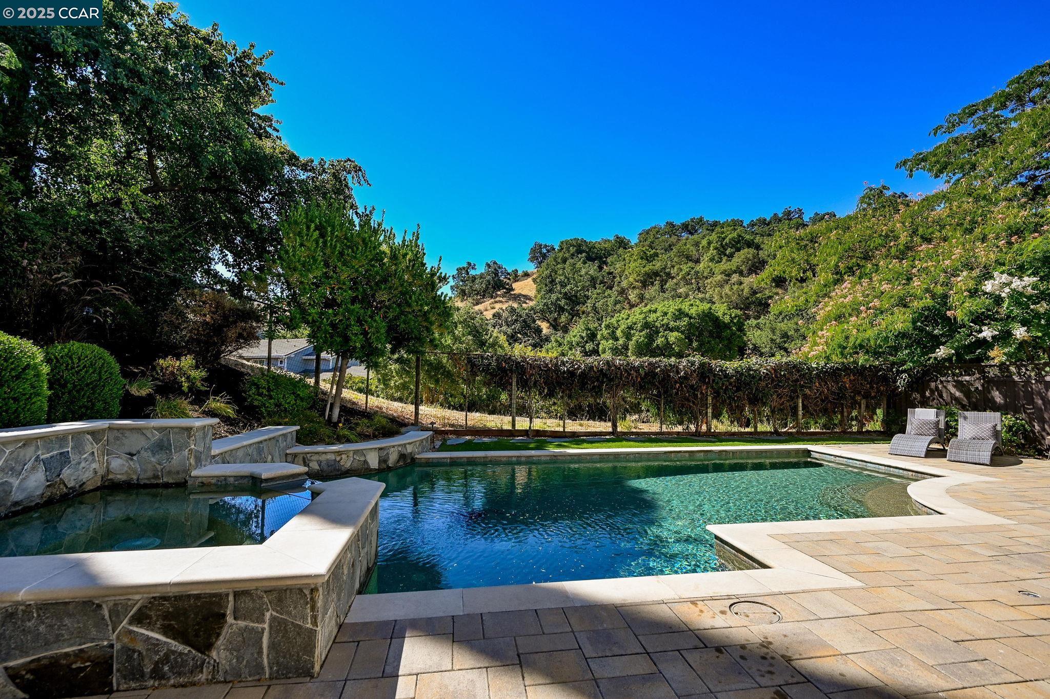 Detail Gallery Image 3 of 56 For 47 Kentfield Ct, Alamo,  CA 94507 - 4 Beds | 2/1 Baths