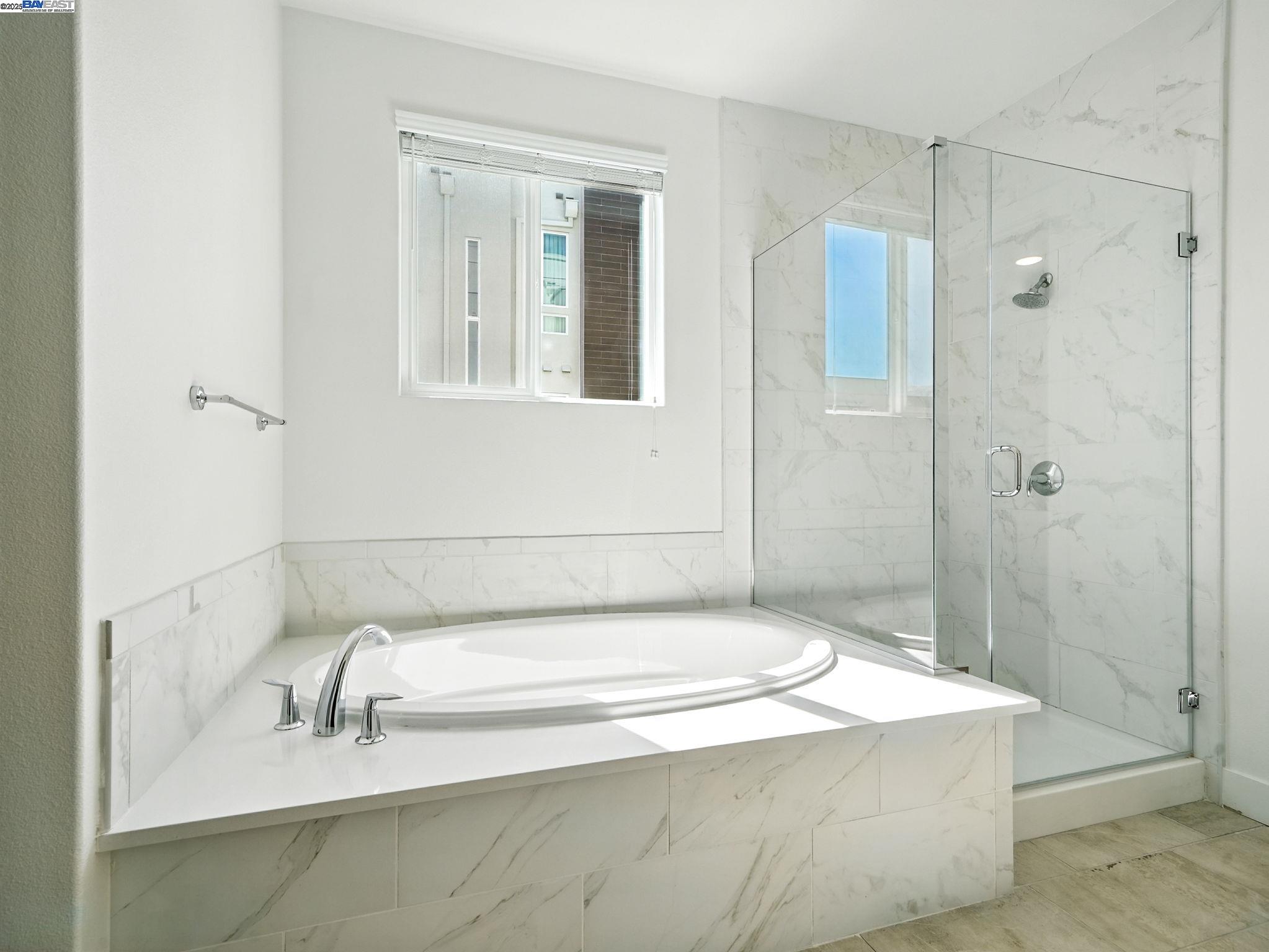 Detail Gallery Image 14 of 32 For 1748 Kilowatt #301,  Fremont,  CA 94538 - 3 Beds | 2/1 Baths