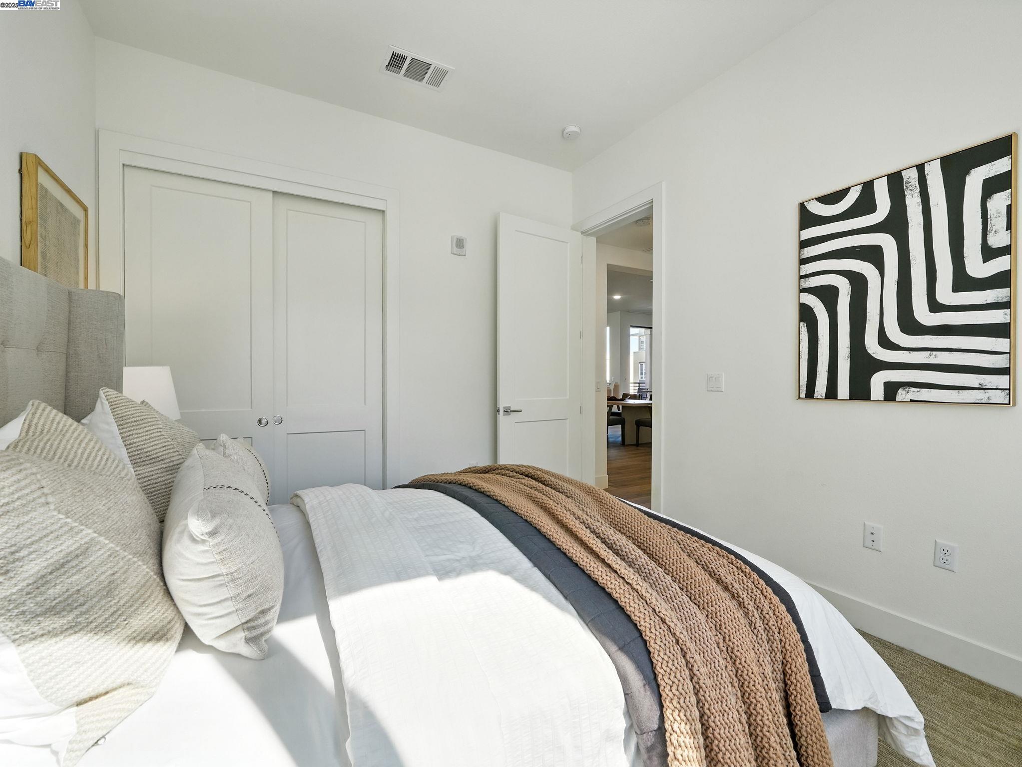 Detail Gallery Image 17 of 32 For 1748 Kilowatt #301,  Fremont,  CA 94538 - 3 Beds | 2/1 Baths