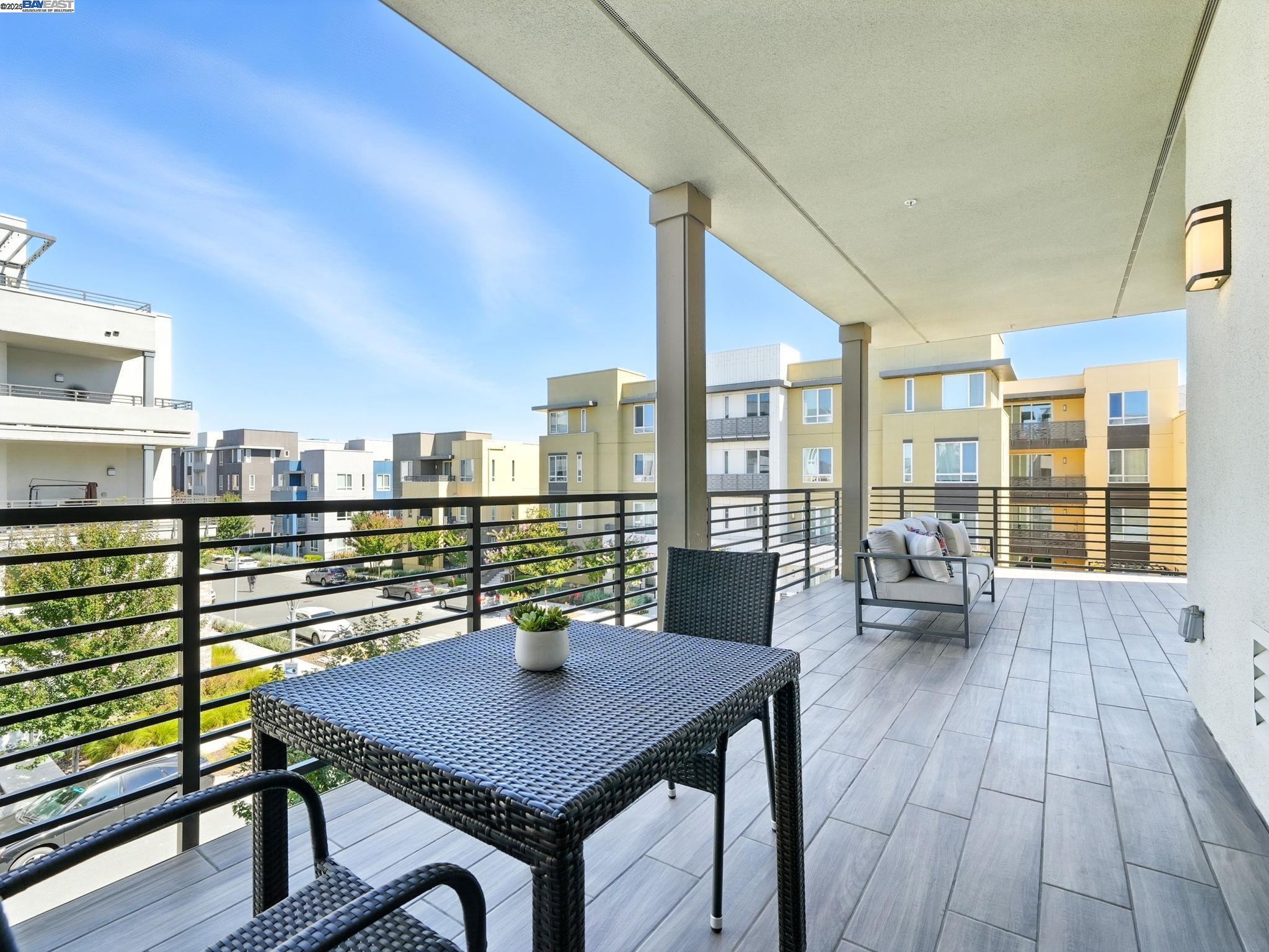 Detail Gallery Image 22 of 32 For 1748 Kilowatt #301,  Fremont,  CA 94538 - 3 Beds | 2/1 Baths