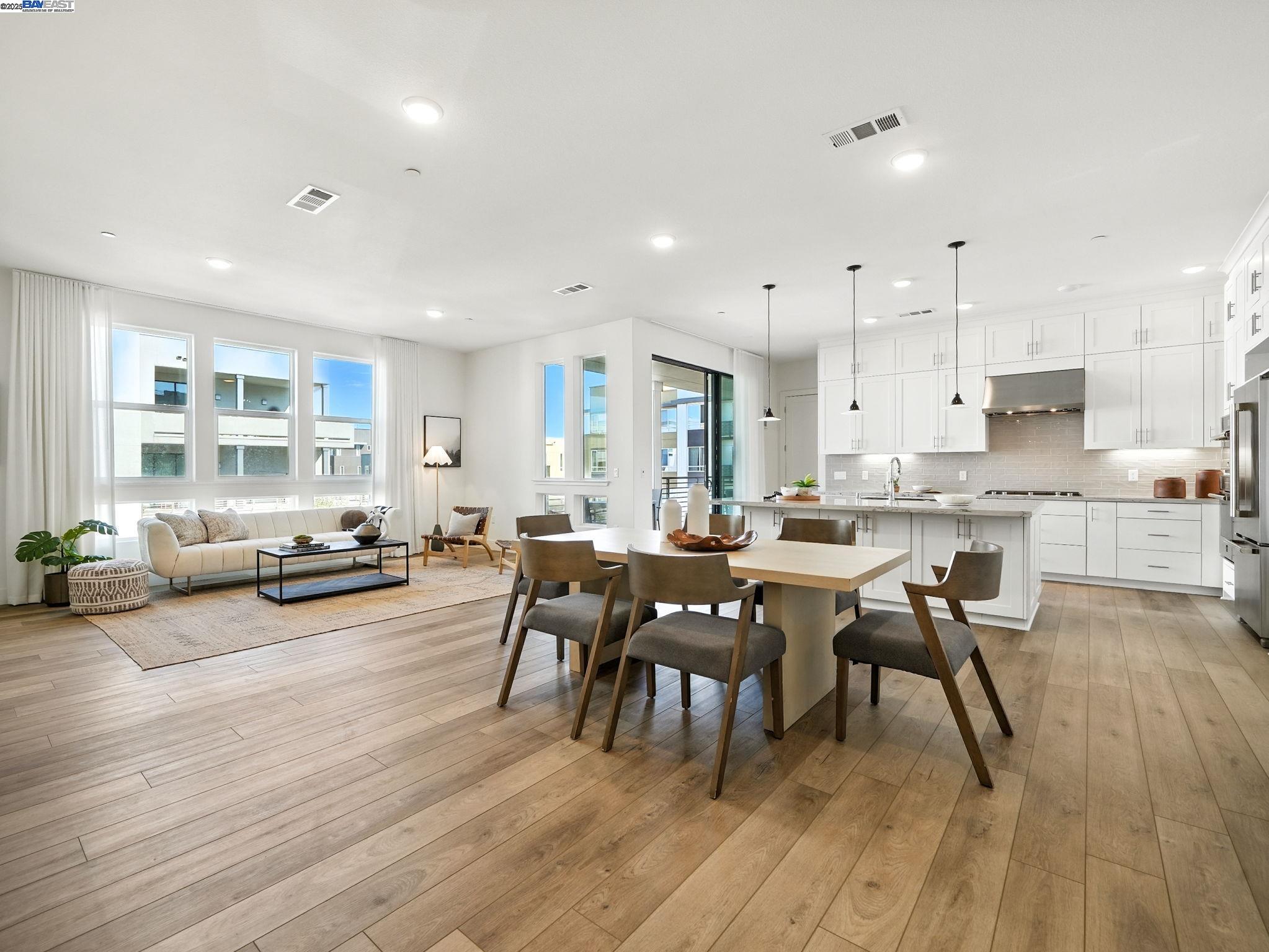 Detail Gallery Image 9 of 32 For 1748 Kilowatt #301,  Fremont,  CA 94538 - 3 Beds | 2/1 Baths
