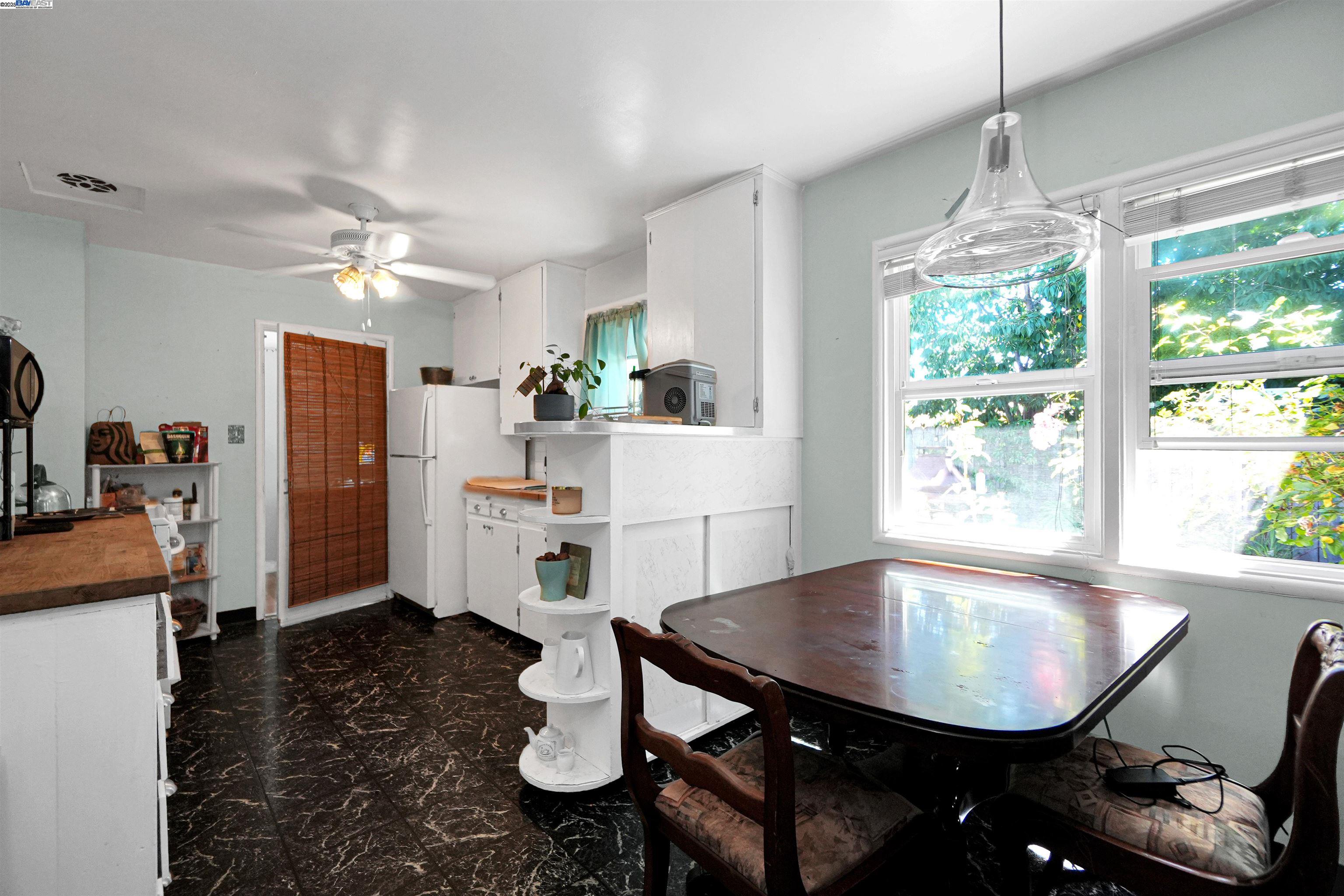 Detail Gallery Image 12 of 47 For 641 Jordan Way, Hayward,  CA 94541 - 3 Beds | 1 Baths