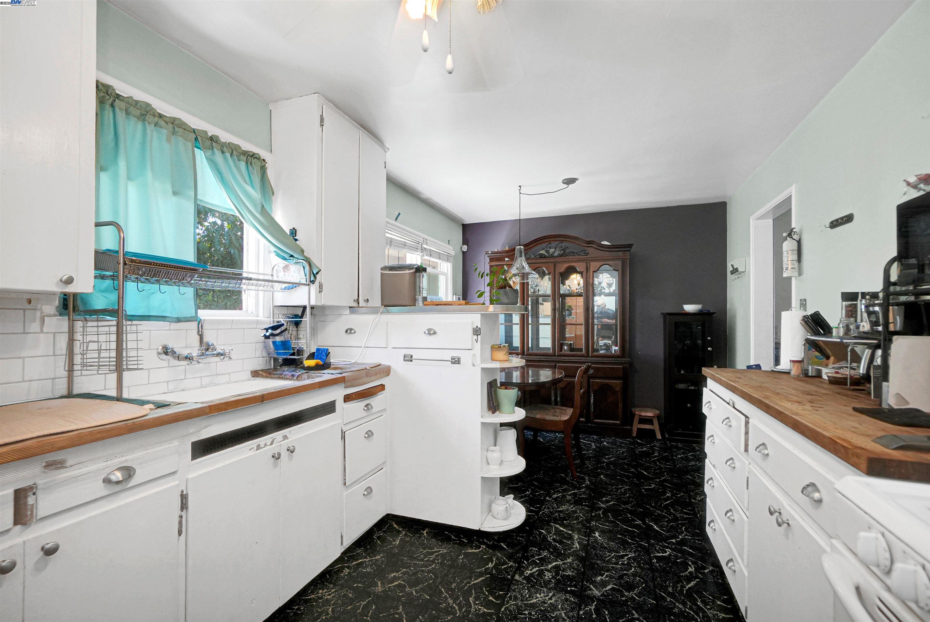 Detail Gallery Image 14 of 47 For 641 Jordan Way, Hayward,  CA 94541 - 3 Beds | 1 Baths