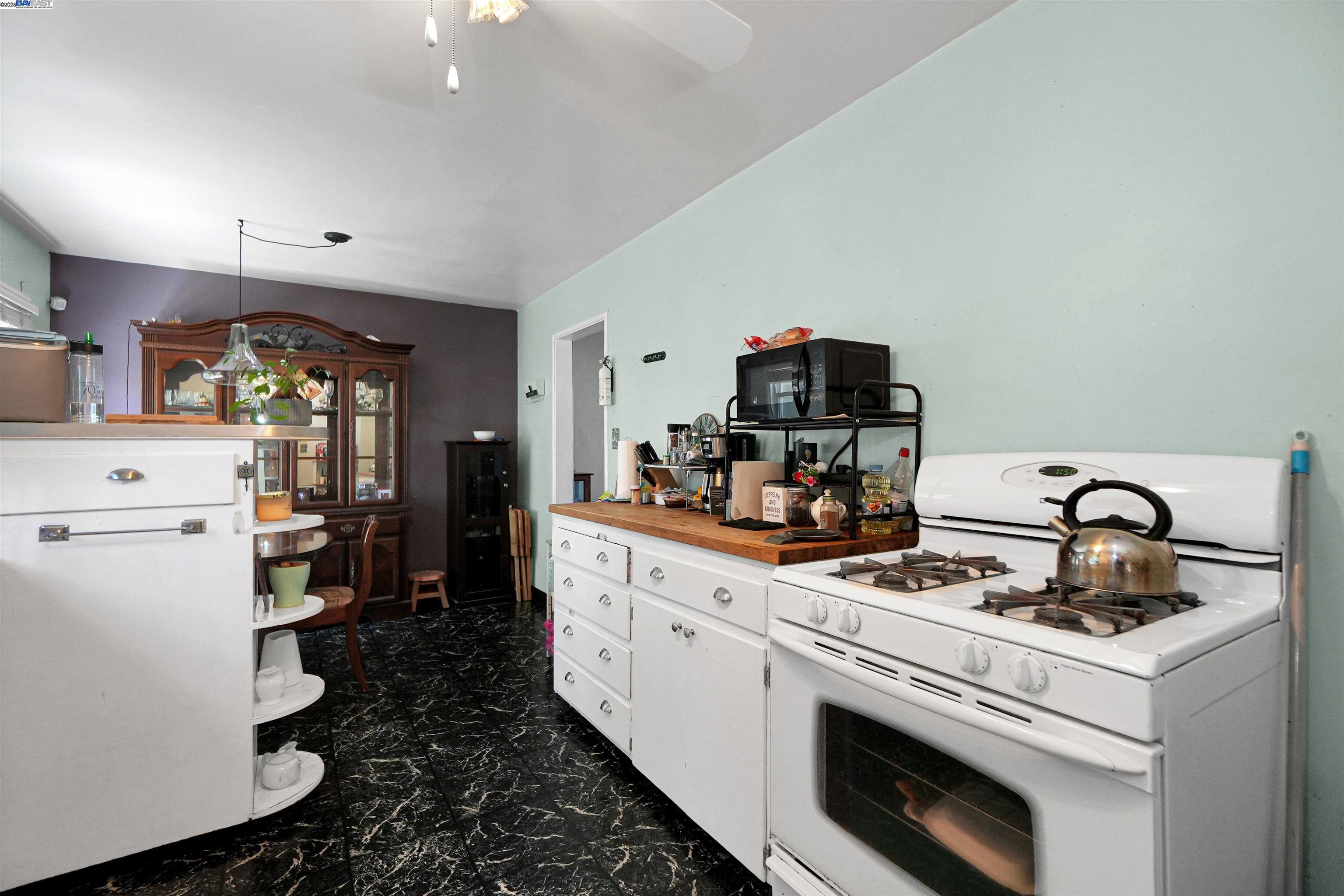Detail Gallery Image 15 of 47 For 641 Jordan Way, Hayward,  CA 94541 - 3 Beds | 1 Baths