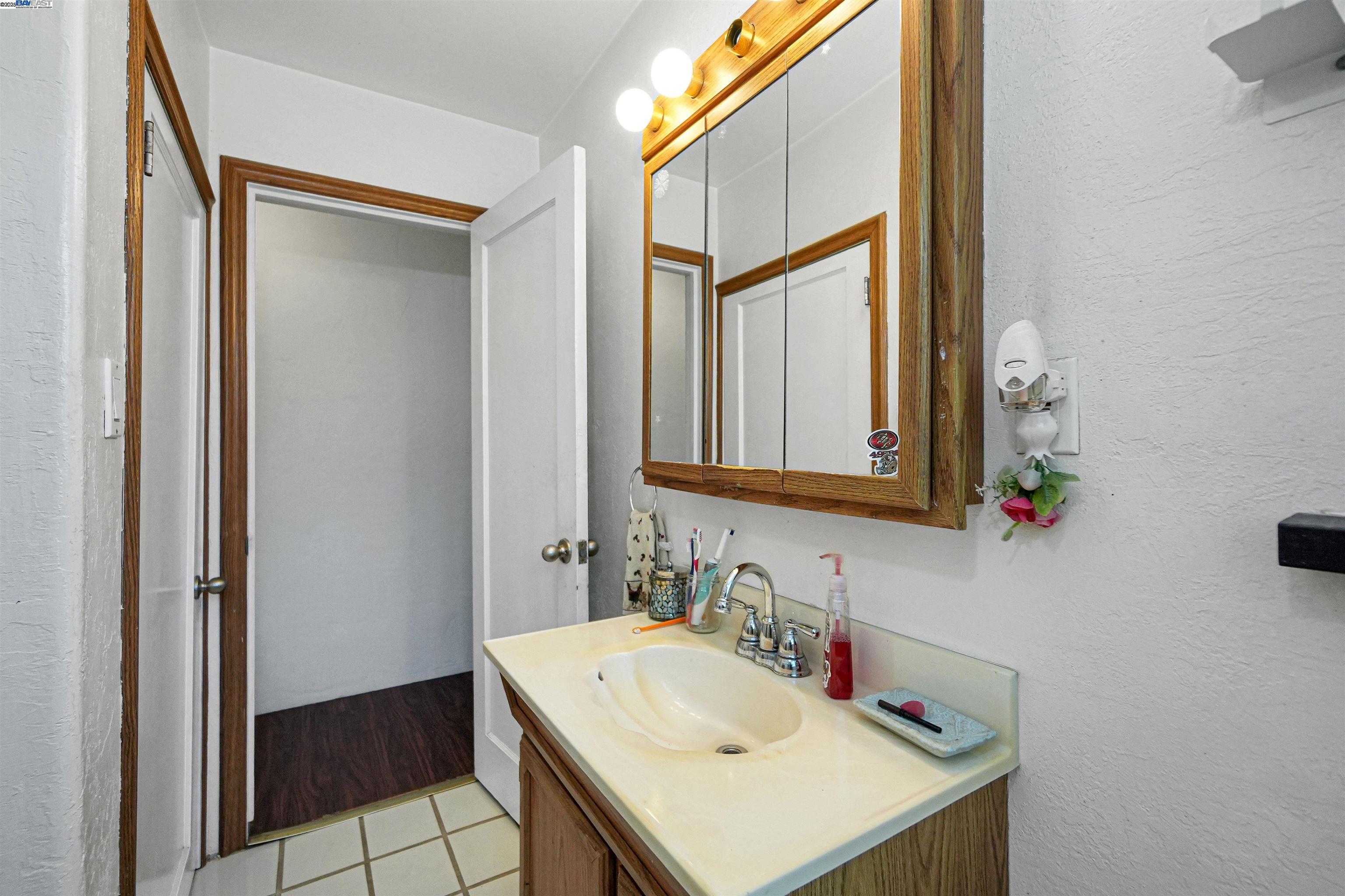 Detail Gallery Image 22 of 47 For 641 Jordan Way, Hayward,  CA 94541 - 3 Beds | 1 Baths