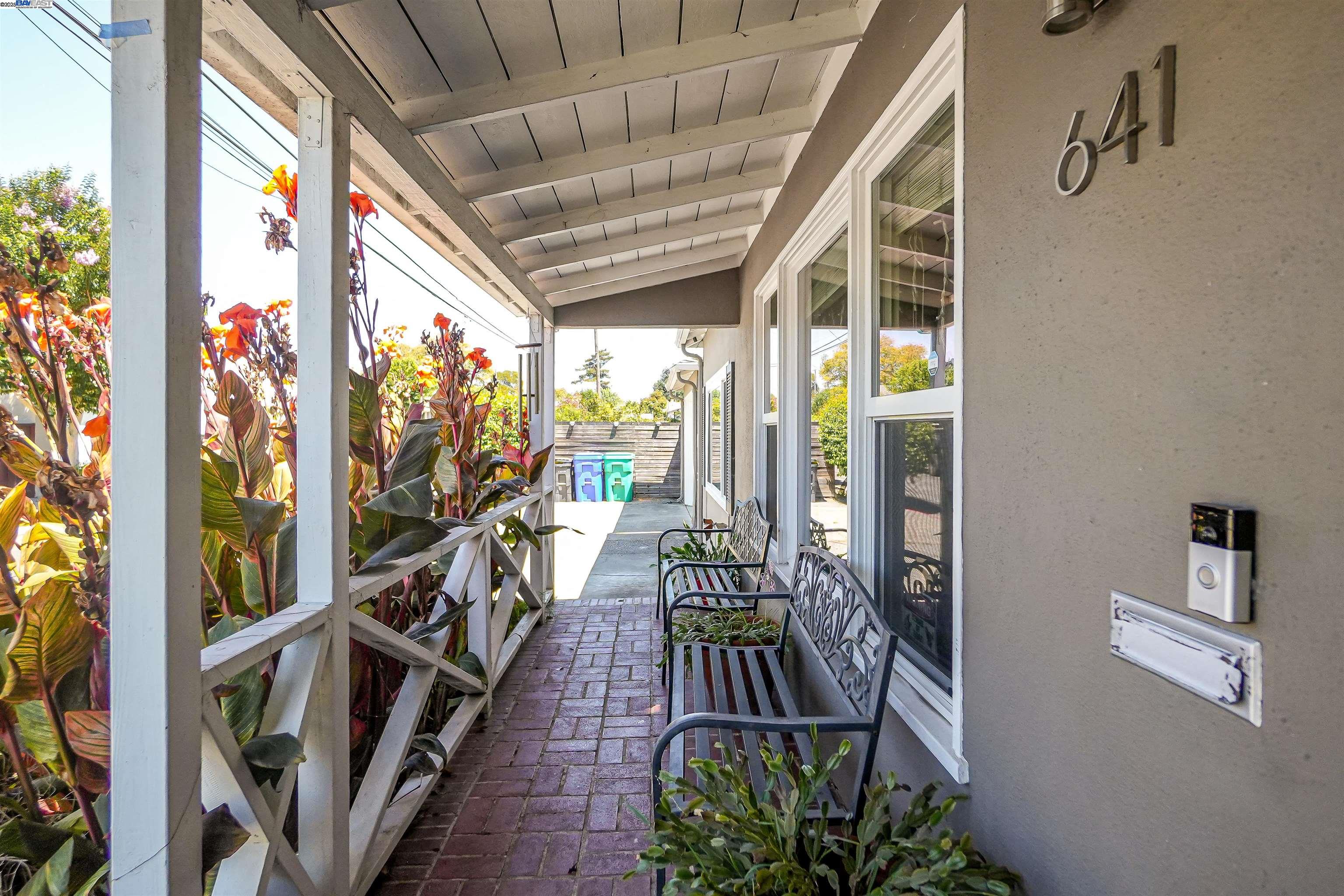 Detail Gallery Image 6 of 47 For 641 Jordan Way, Hayward,  CA 94541 - 3 Beds | 1 Baths