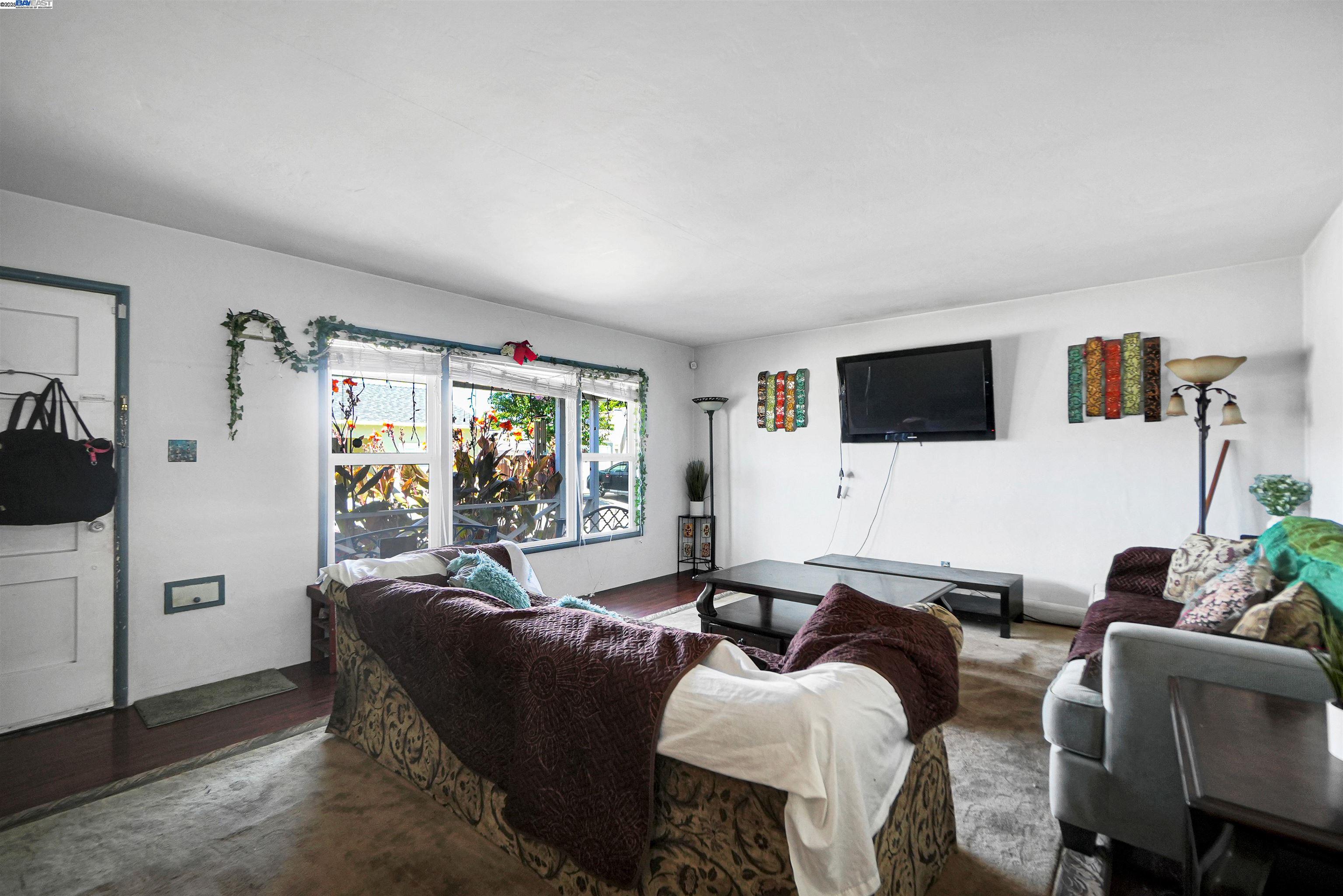 Detail Gallery Image 9 of 47 For 641 Jordan Way, Hayward,  CA 94541 - 3 Beds | 1 Baths