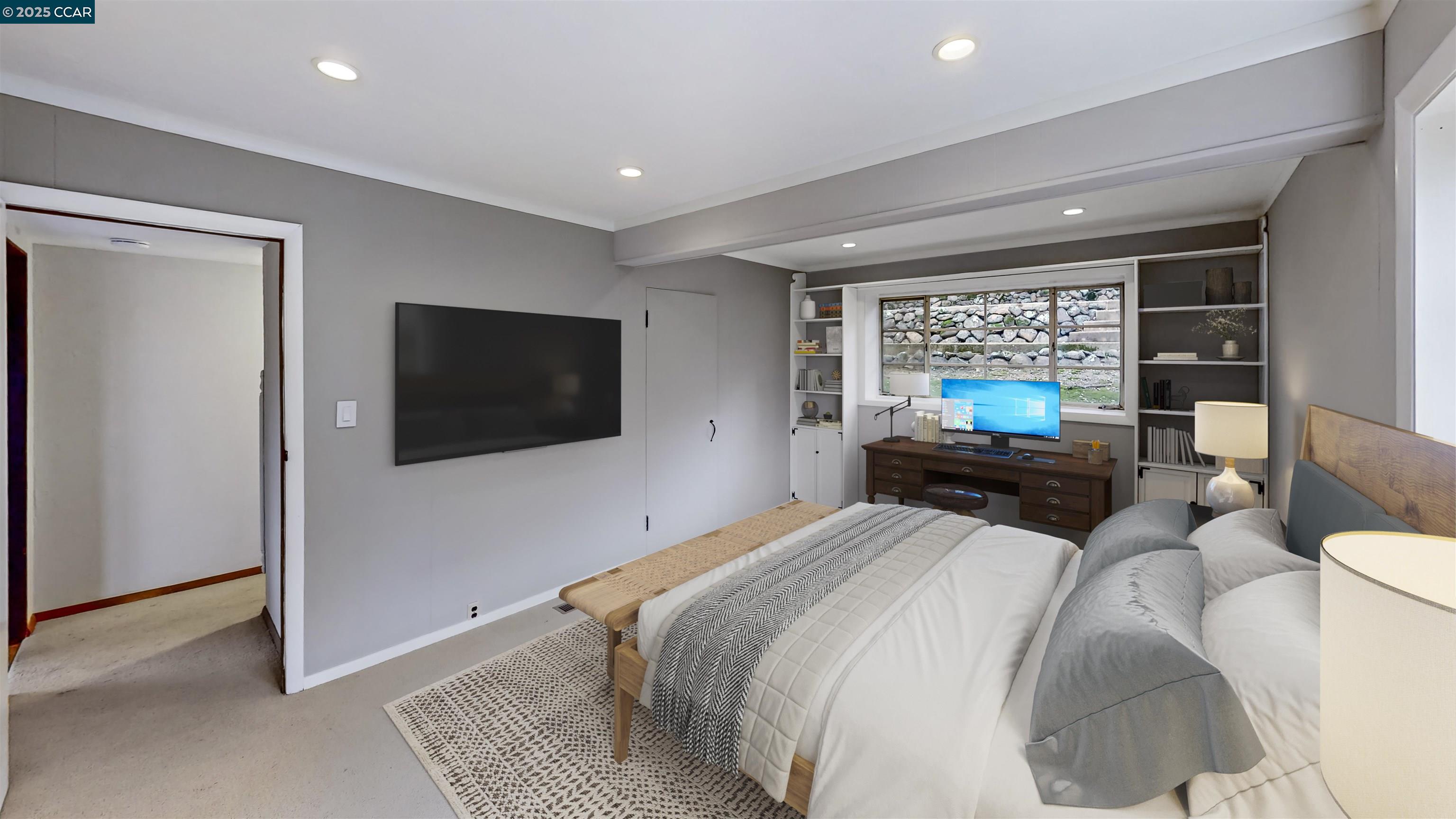 Detail Gallery Image 13 of 30 For 5716 Merriewood Drive, Oakland,  CA 94611 - 4 Beds | 2/1 Baths