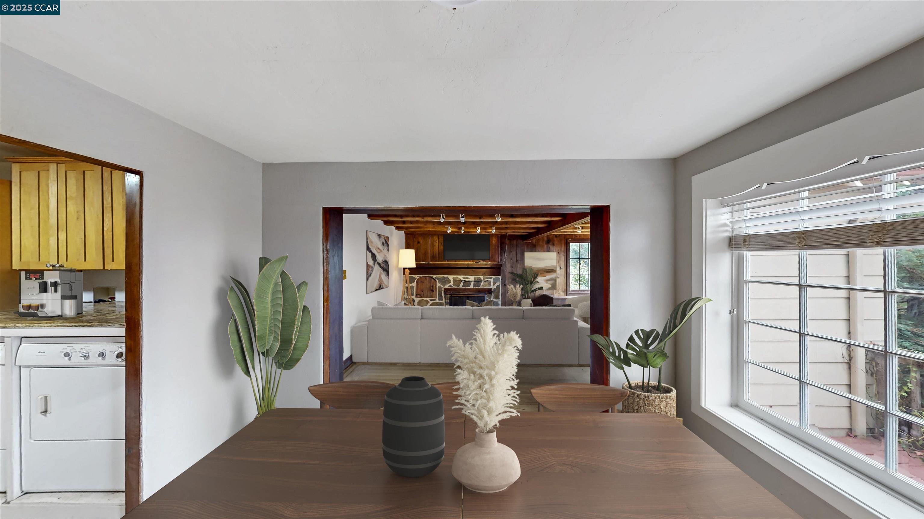 Detail Gallery Image 18 of 30 For 5716 Merriewood Drive, Oakland,  CA 94611 - 4 Beds | 2/1 Baths