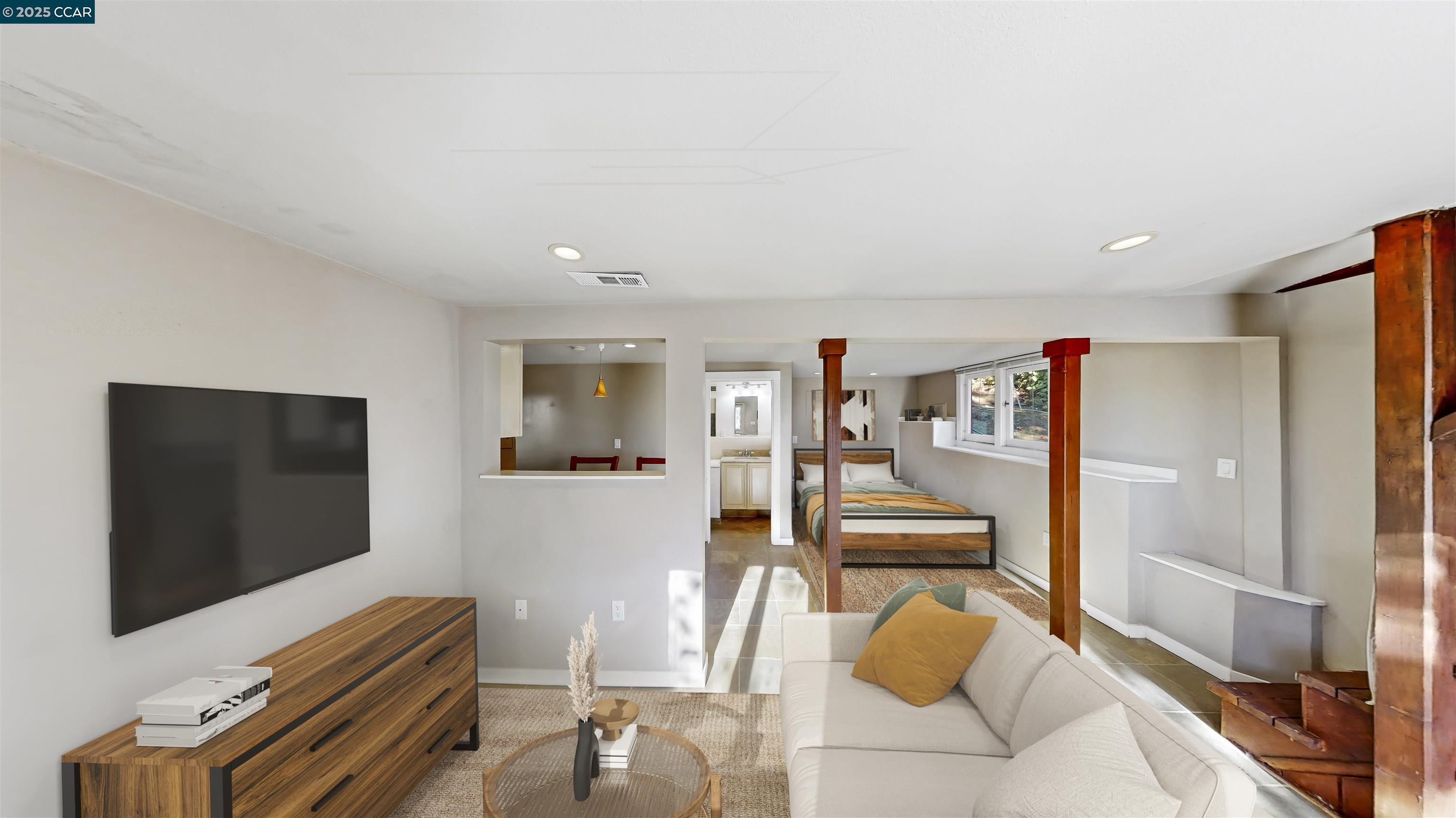Detail Gallery Image 26 of 30 For 5716 Merriewood Drive, Oakland,  CA 94611 - 4 Beds | 2/1 Baths