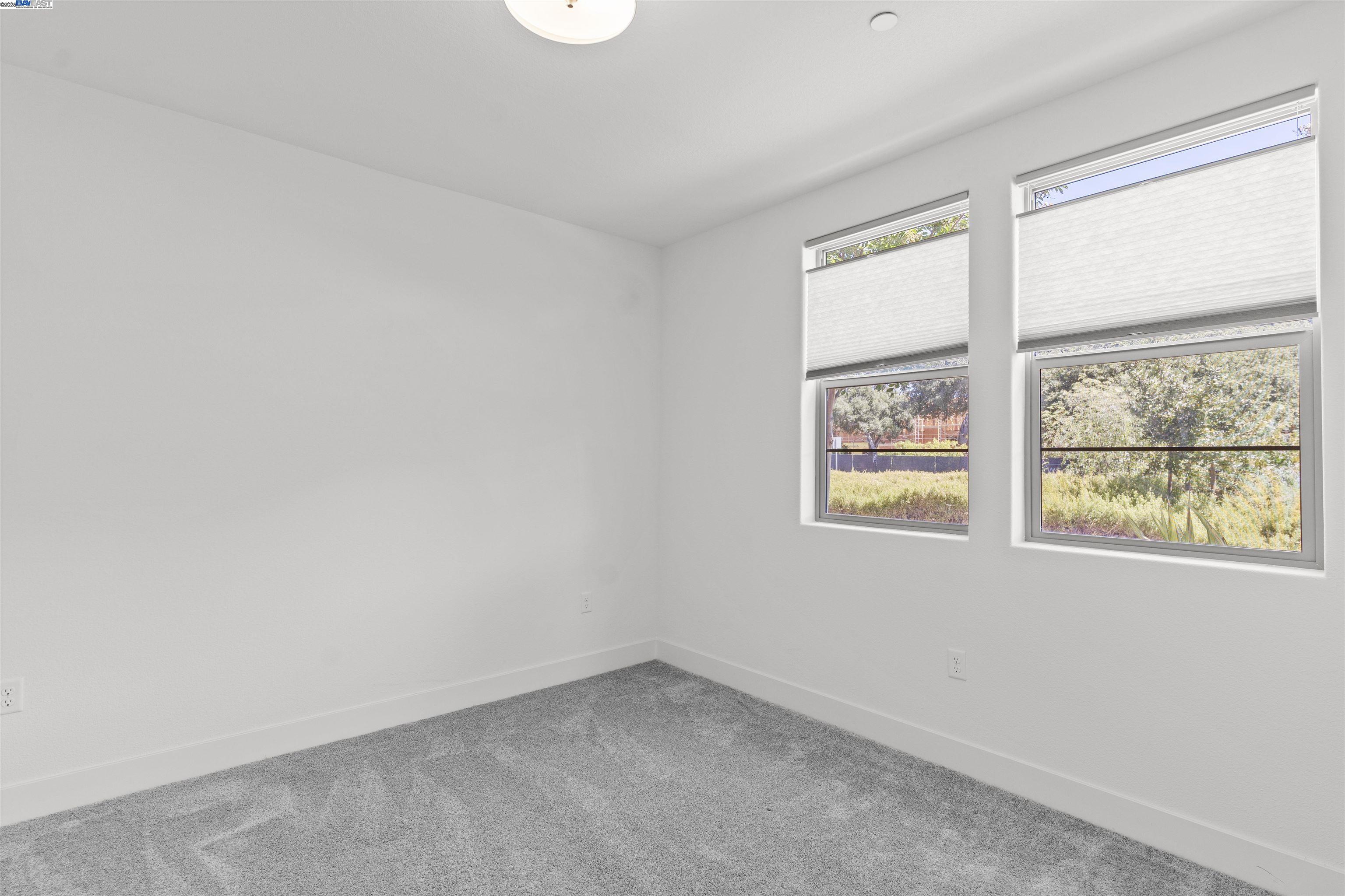 Detail Gallery Image 18 of 45 For 5821 Midnight Pl #D,  Dublin,  CA 94568 - 3 Beds | 2 Baths
