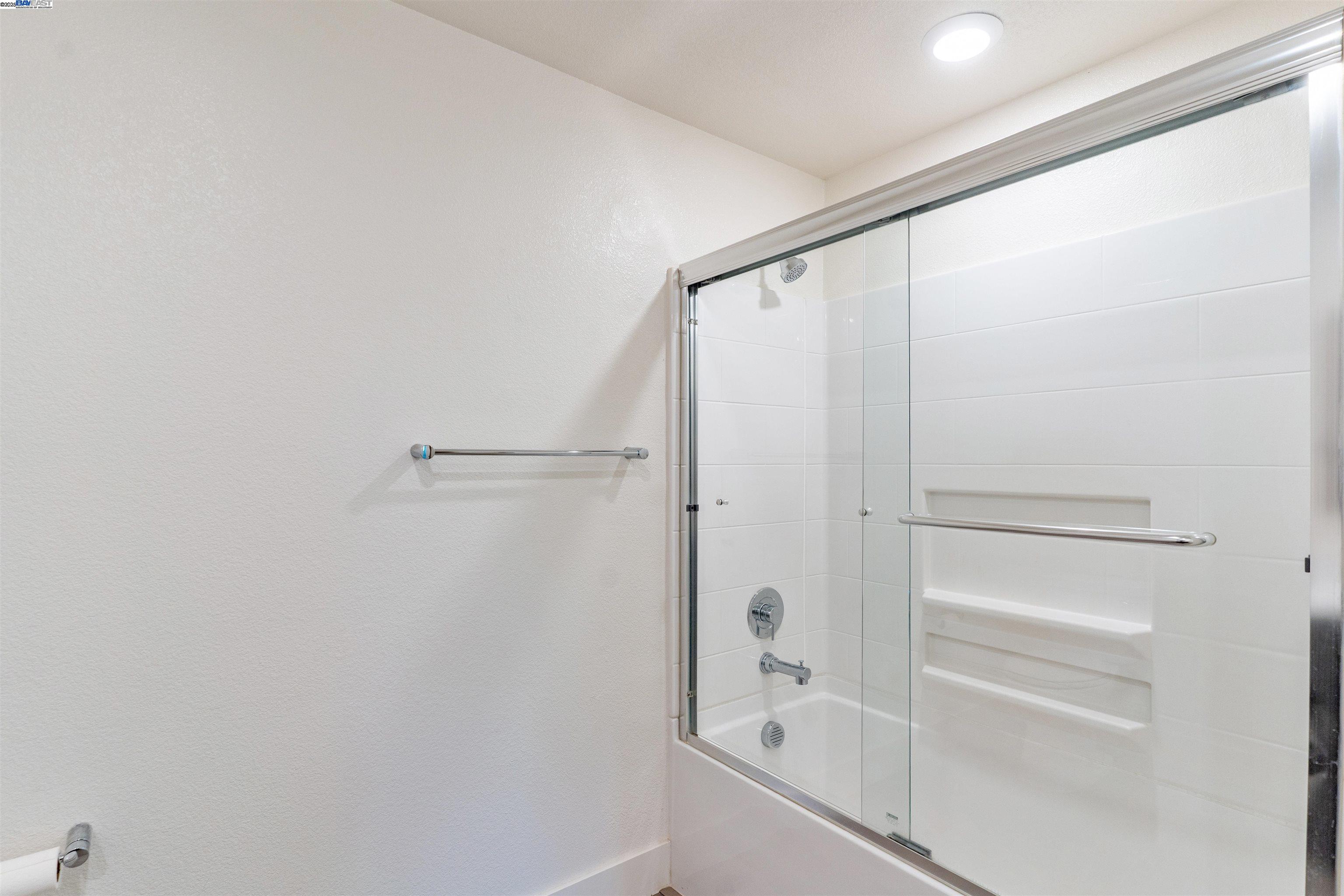 Detail Gallery Image 21 of 45 For 5821 Midnight Pl #D,  Dublin,  CA 94568 - 3 Beds | 2 Baths