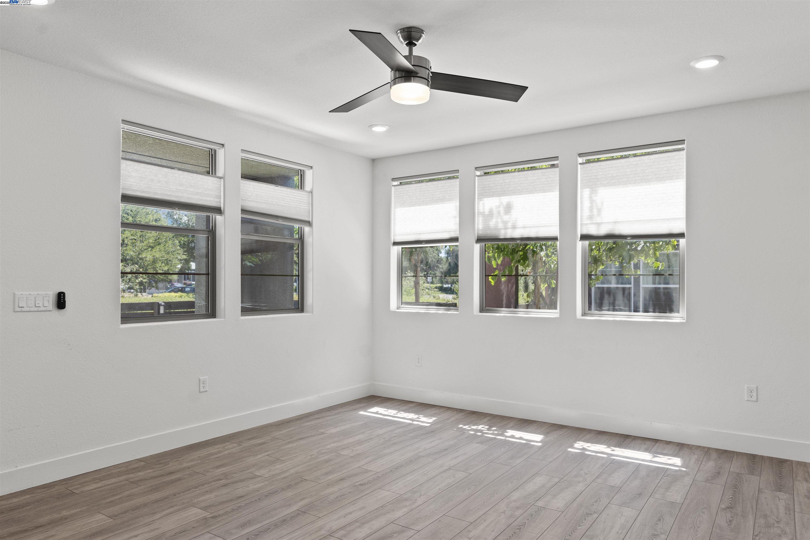 Detail Gallery Image 24 of 45 For 5821 Midnight Pl #D,  Dublin,  CA 94568 - 3 Beds | 2 Baths