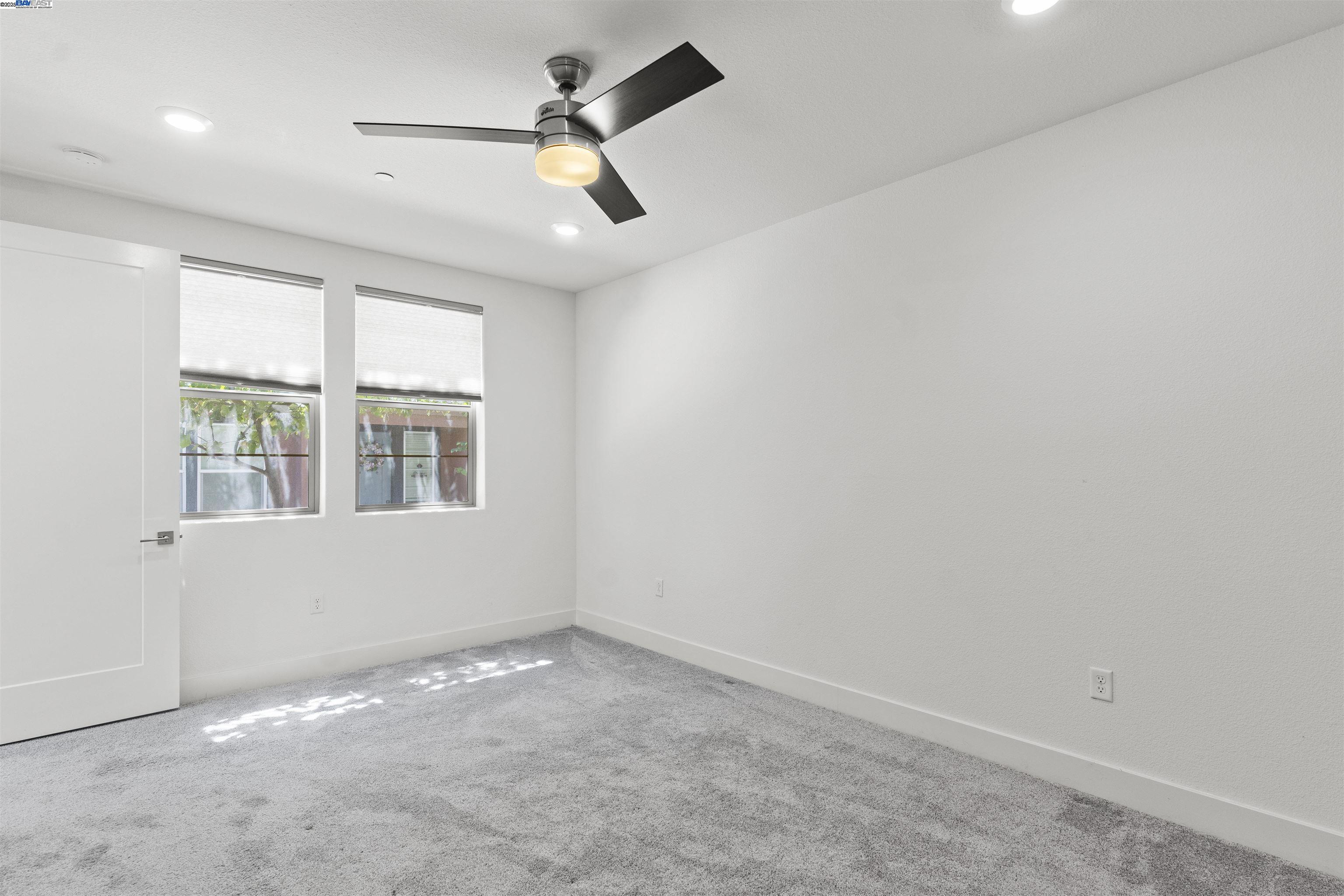 Detail Gallery Image 26 of 45 For 5821 Midnight Pl #D,  Dublin,  CA 94568 - 3 Beds | 2 Baths