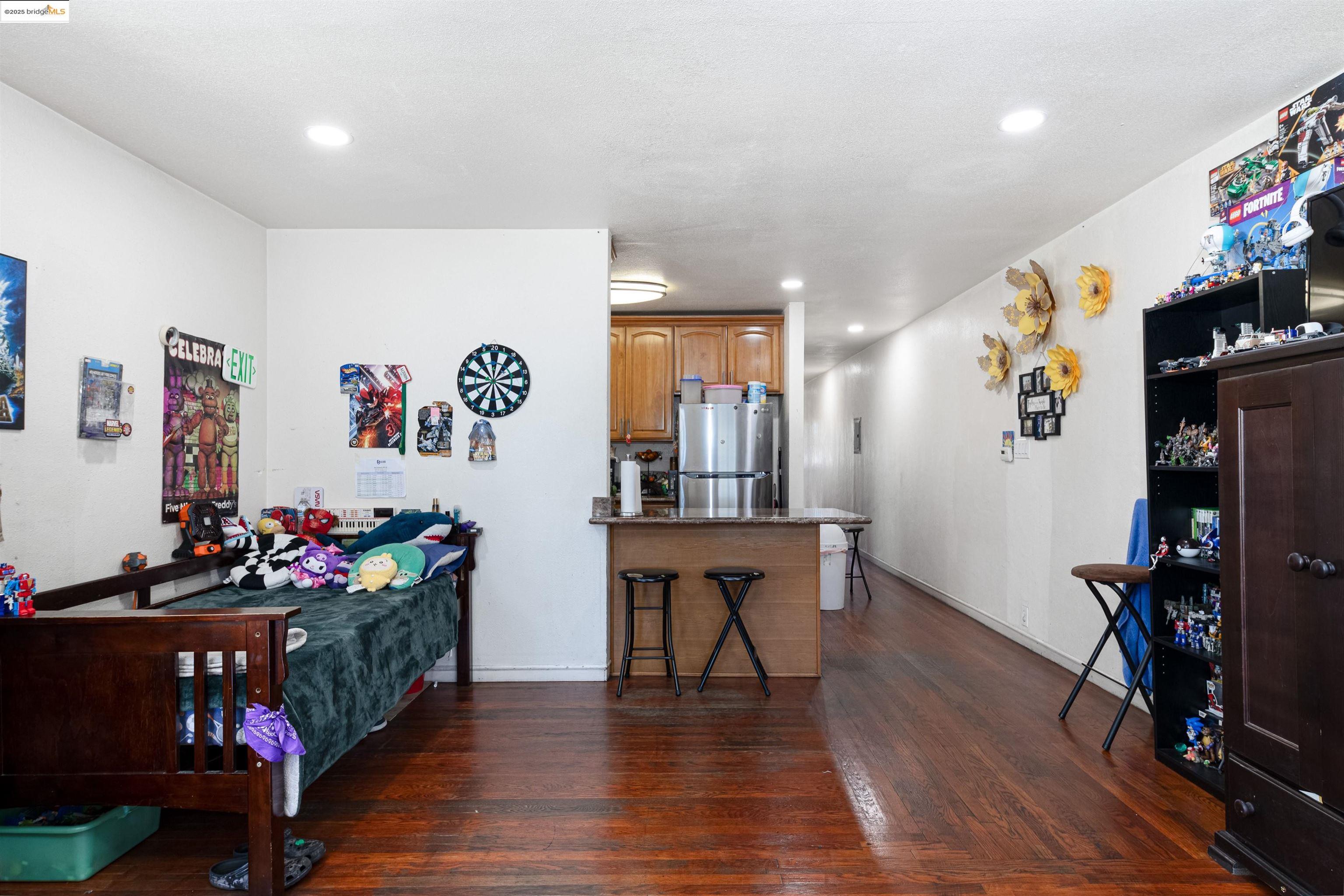 Detail Gallery Image 3 of 28 For 1821 74th Ave, Oakland,  CA 94621 - – Beds | – Baths