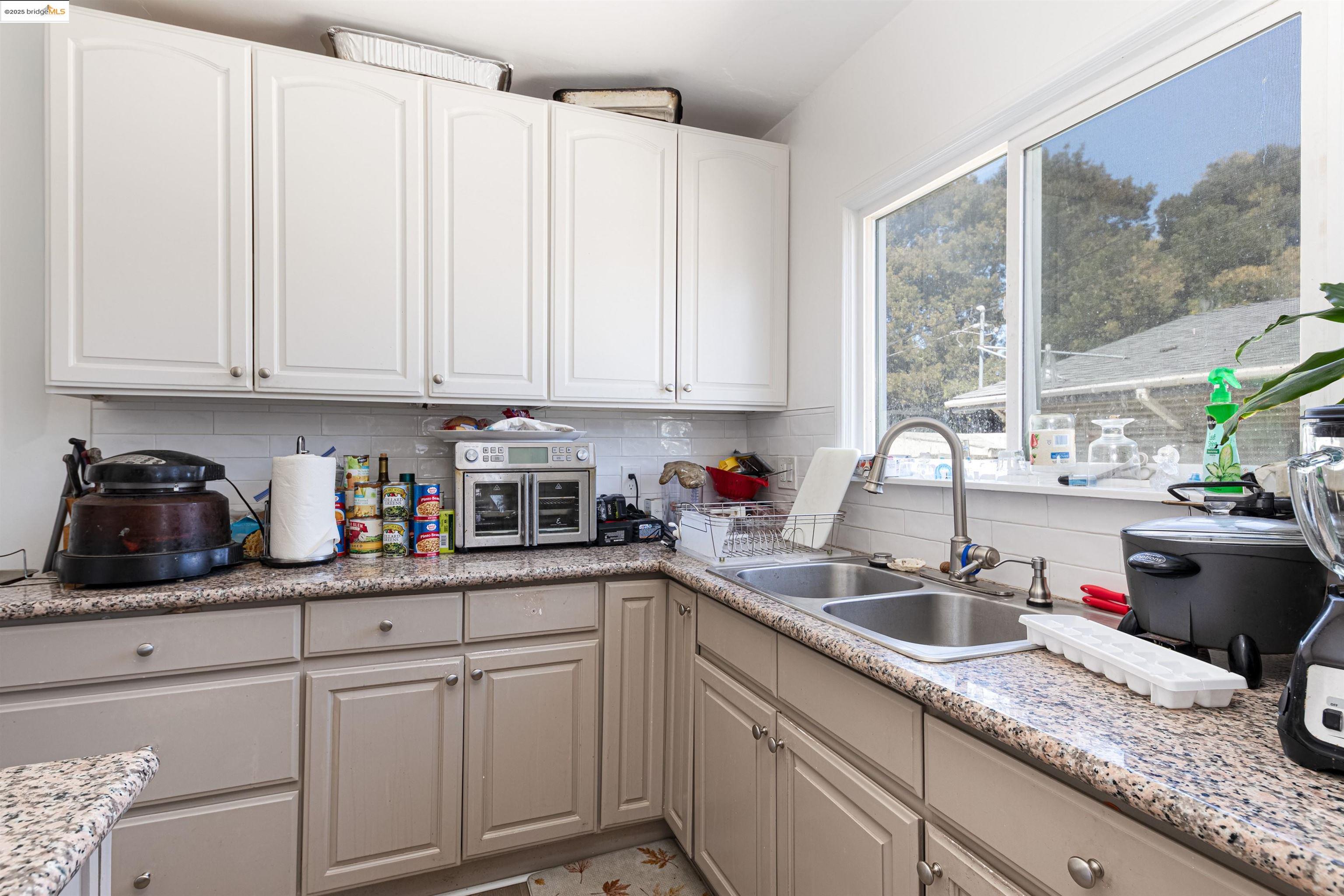 Detail Gallery Image 22 of 28 For 1821 74th Ave, Oakland,  CA 94621 - – Beds | – Baths