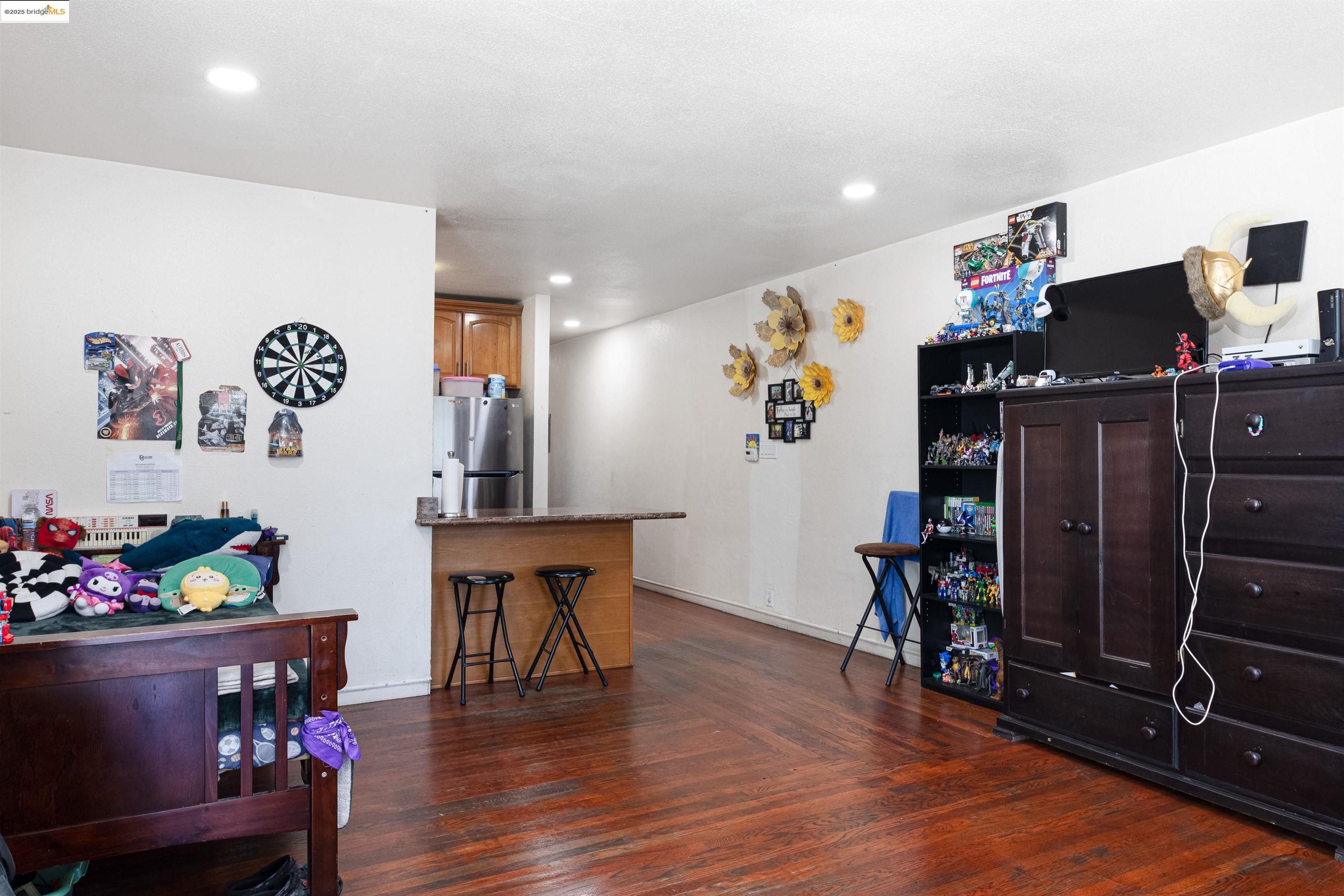 Detail Gallery Image 4 of 28 For 1821 74th Ave, Oakland,  CA 94621 - – Beds | – Baths