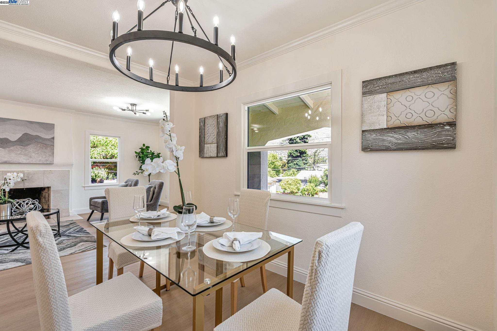 Detail Gallery Image 13 of 36 For 6927 Sunkist Dr, Oakland,  CA 94605 - 4 Beds | 2 Baths