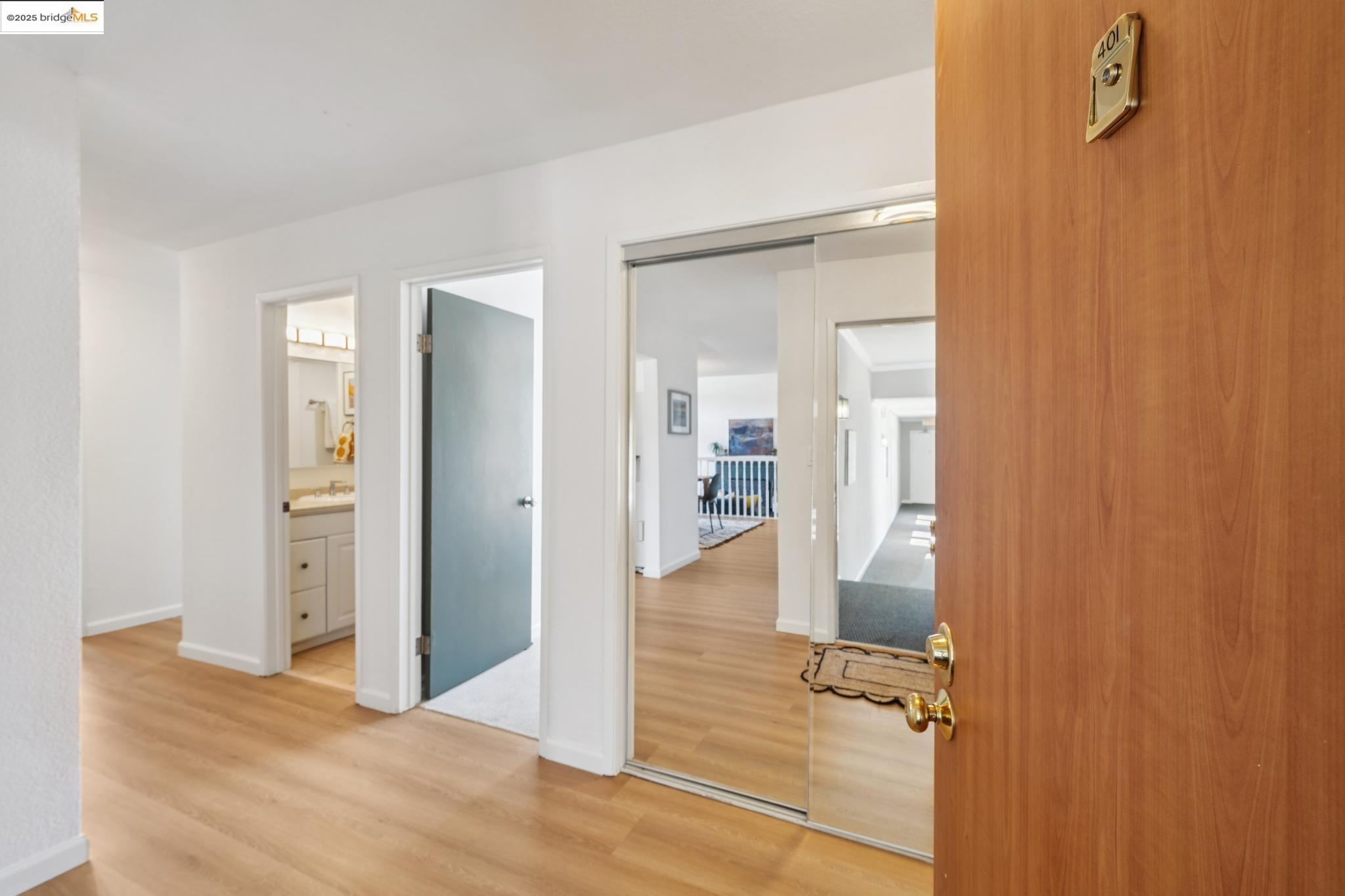 Detail Gallery Image 13 of 34 For 466 Crescent St #401,  Oakland,  CA 94610 - 3 Beds | 2 Baths