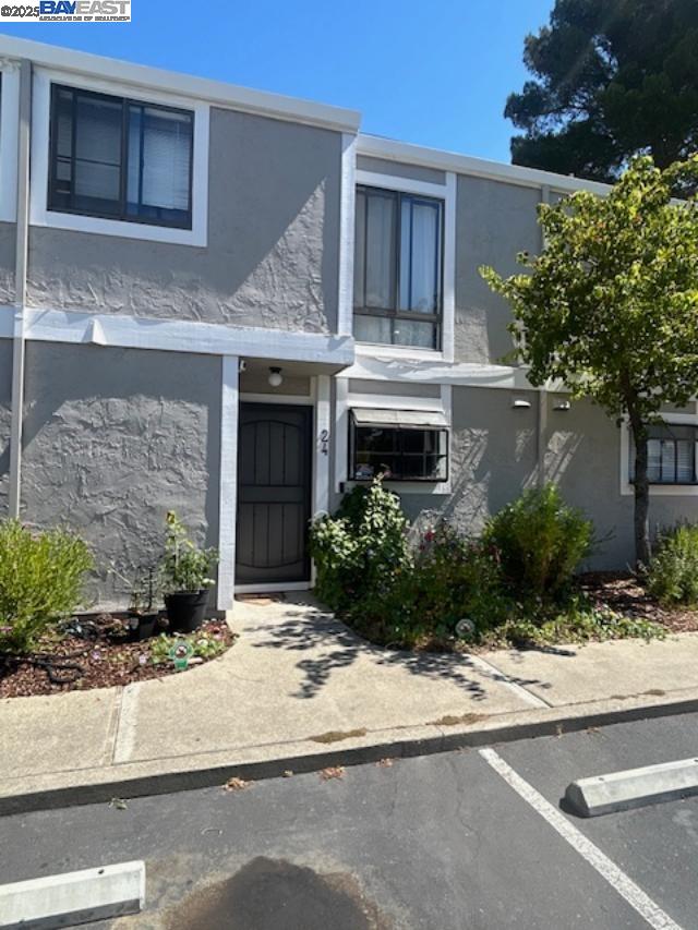 Detail Gallery Image 2 of 10 For 900 Southhampton Rd #24,  Benicia,  CA 94510 - 3 Beds | 1/1 Baths