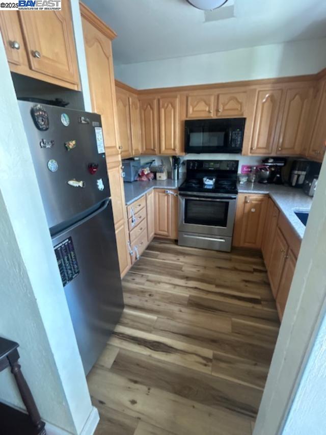 Detail Gallery Image 4 of 10 For 900 Southhampton Rd #24,  Benicia,  CA 94510 - 3 Beds | 1/1 Baths