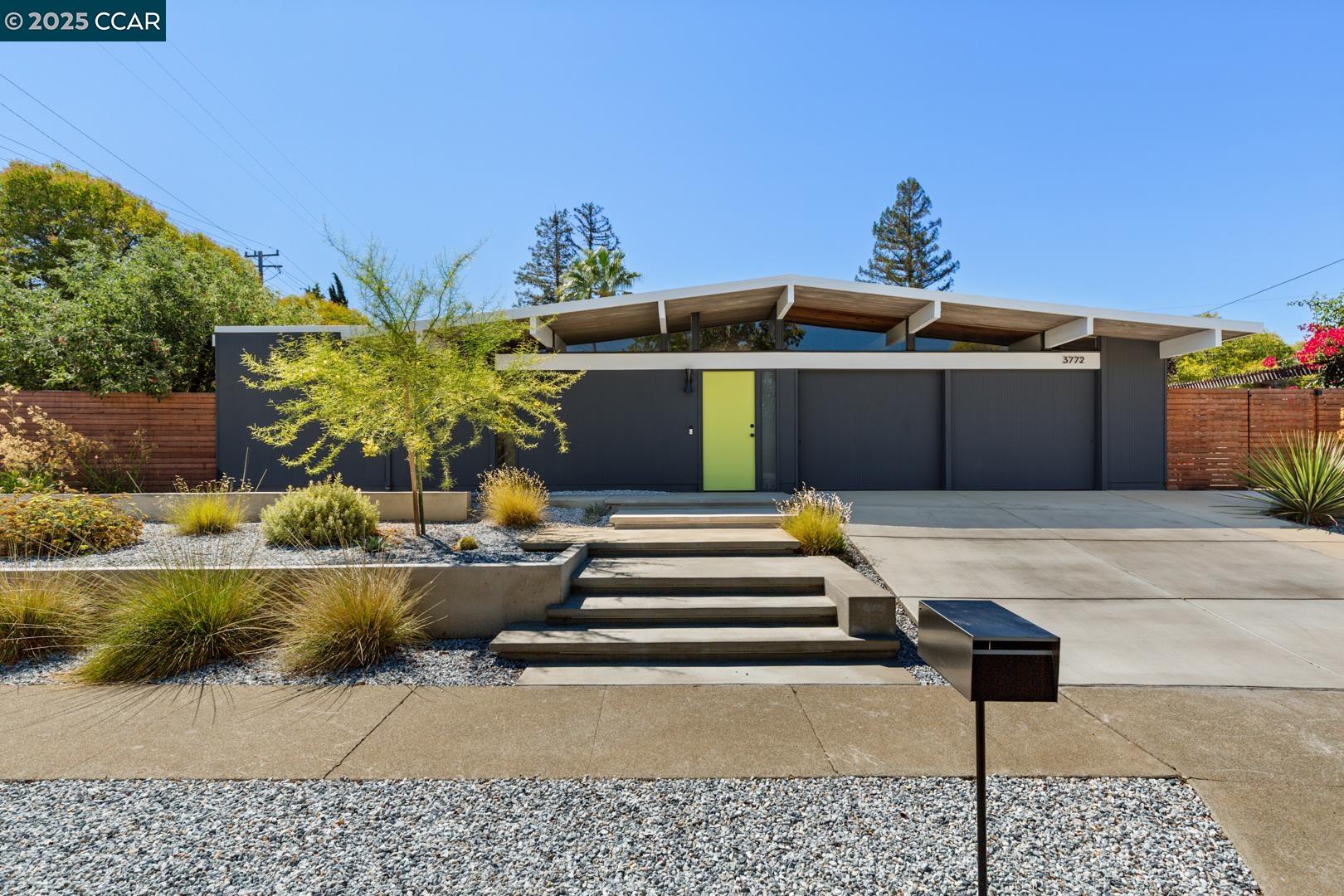 Detail Gallery Image 2 of 60 For 3772 Gainsborough Dr, Concord,  CA 94518 - 4 Beds | 2 Baths