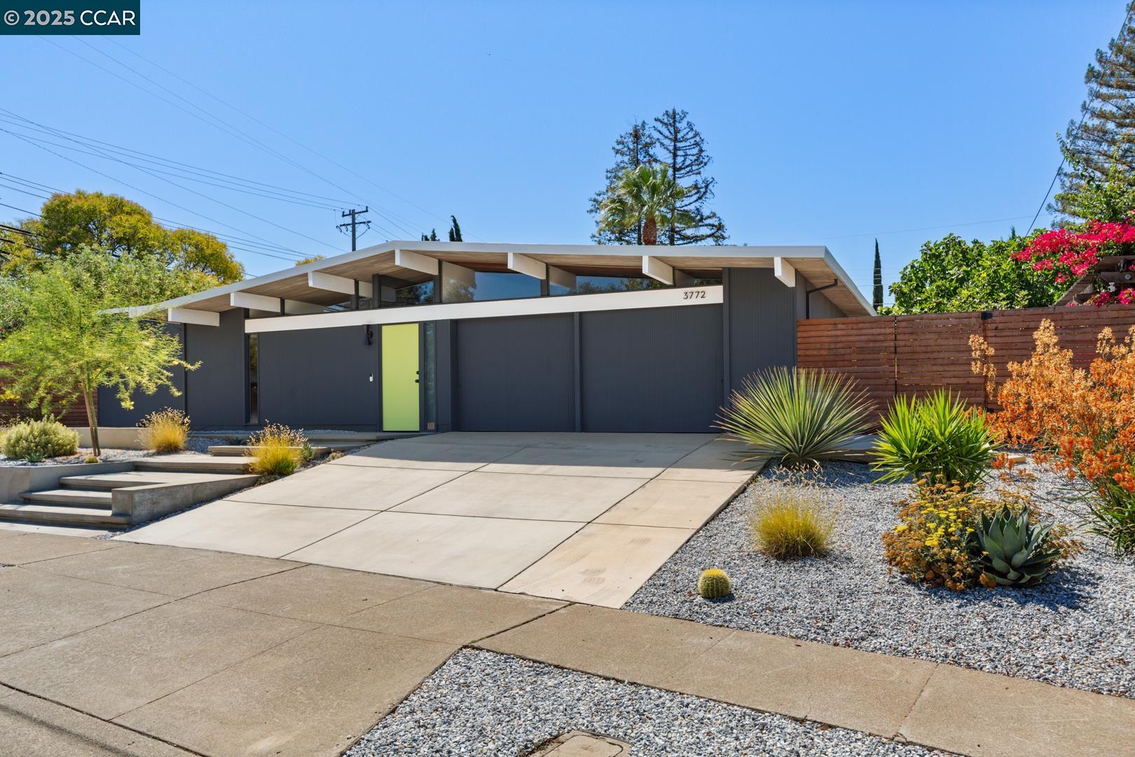 Detail Gallery Image 3 of 60 For 3772 Gainsborough Dr, Concord,  CA 94518 - 4 Beds | 2 Baths